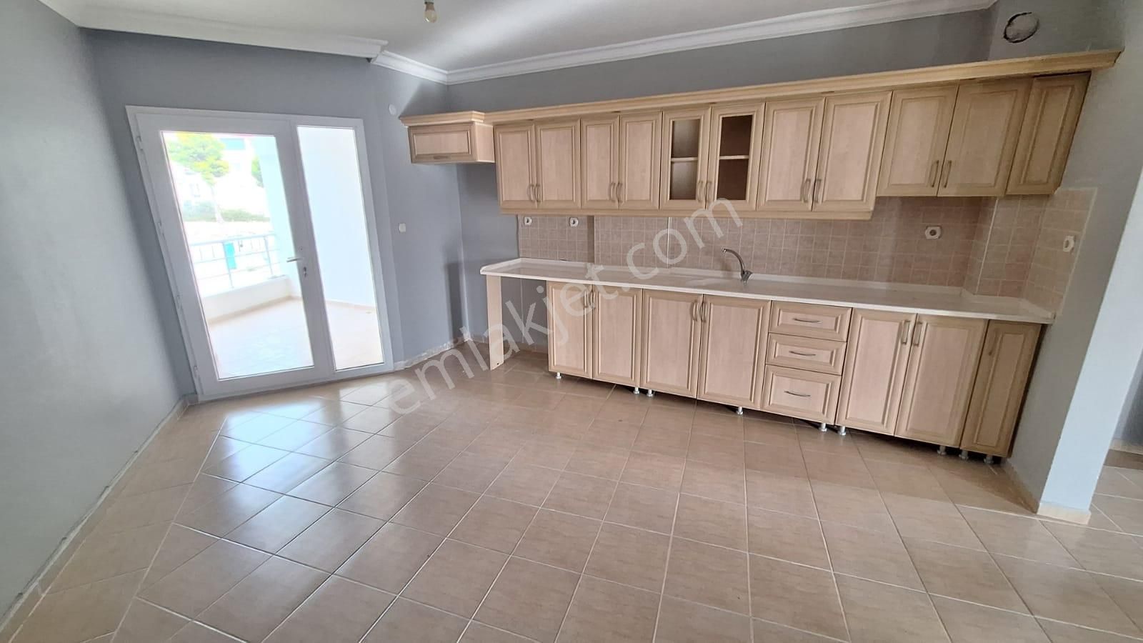 Didim Efeler Mahallesi'nde Güvenlikli Site İçerisinde Havuzlu 2+1 Açık Mutfaklı Satılık Daire - Görsel 7