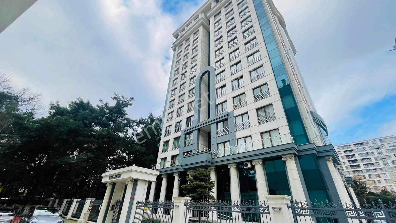 Beylikdüzü Pegasus Apt. Barış Mh. E-5 Kenarı 3+1 Kiralık Daire