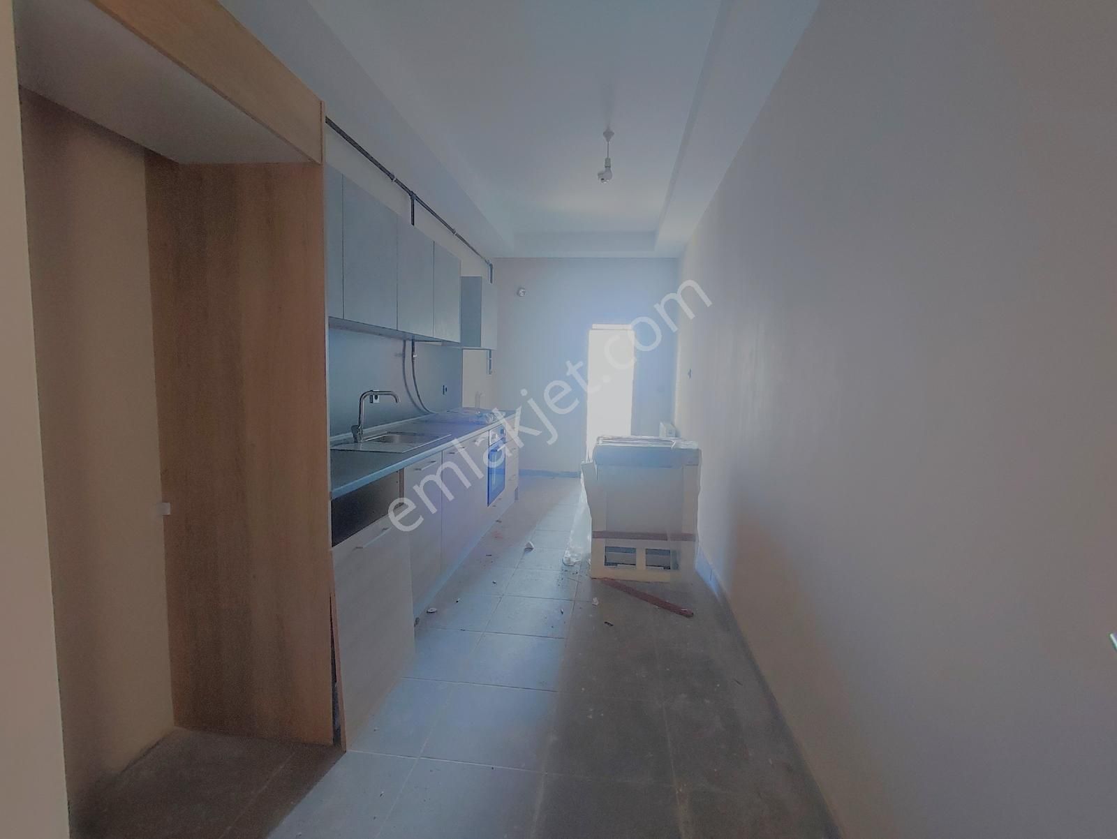 Eminevime Uygun Metrobüse Komşu Sıfır Geniş 3+1 Satılık Daire - Görsel 15