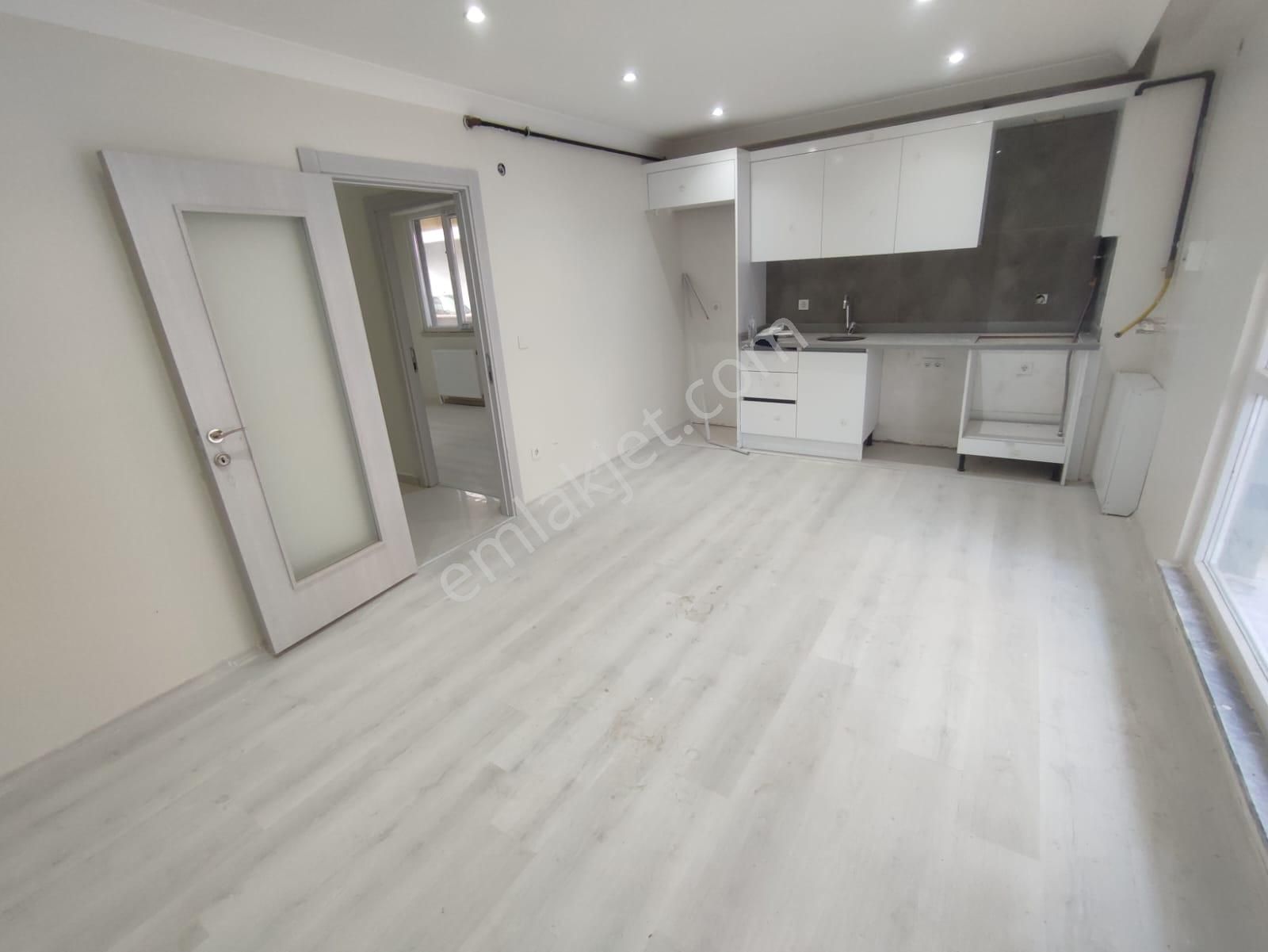 Sultanbeyli Mehmet Akif Mah. Ters Dubleks Satılık Daire