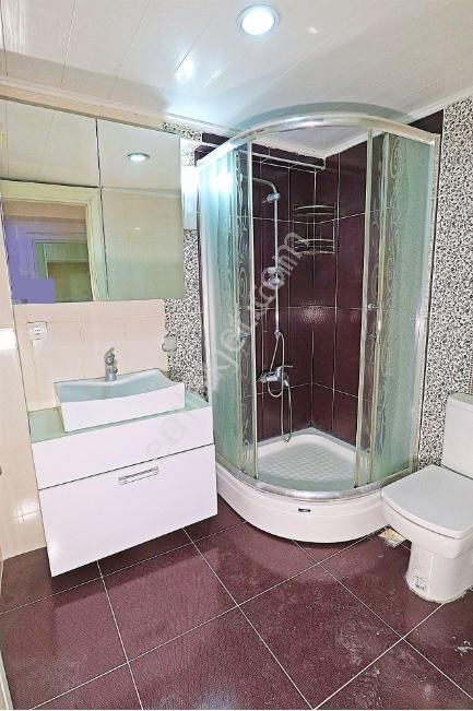 Simge'den 10 Yaşında Asansörlü Kapalı Otoparklı Arakat Daire - Görsel 8