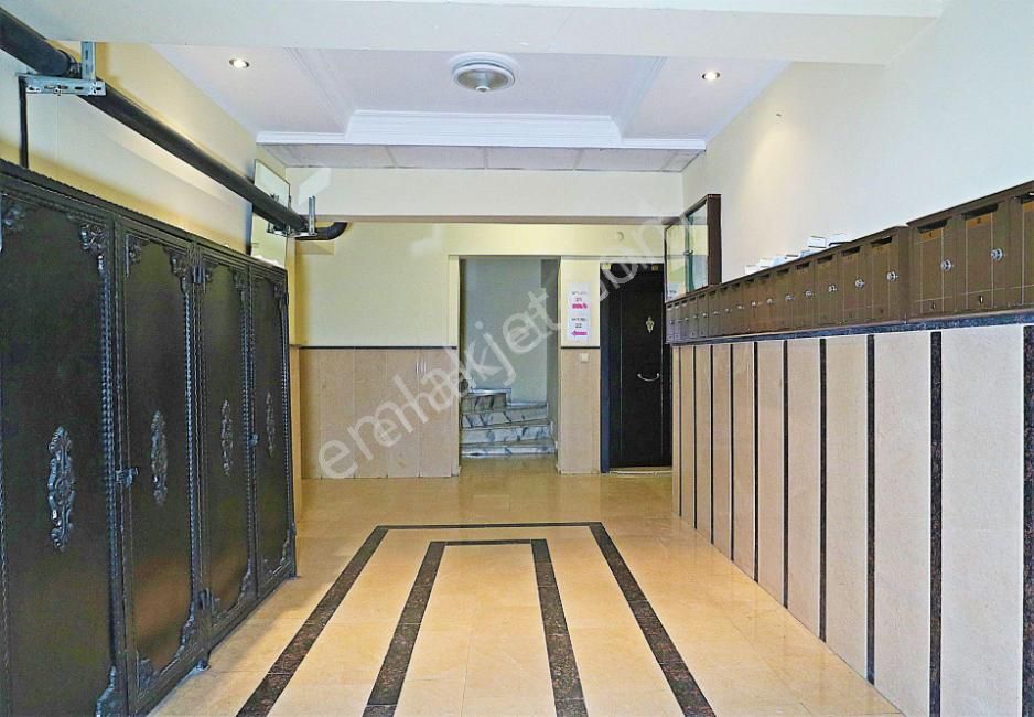 Simge'den 10 Yaşında Asansörlü Kapalı Otoparklı Arakat Daire - Görsel 21