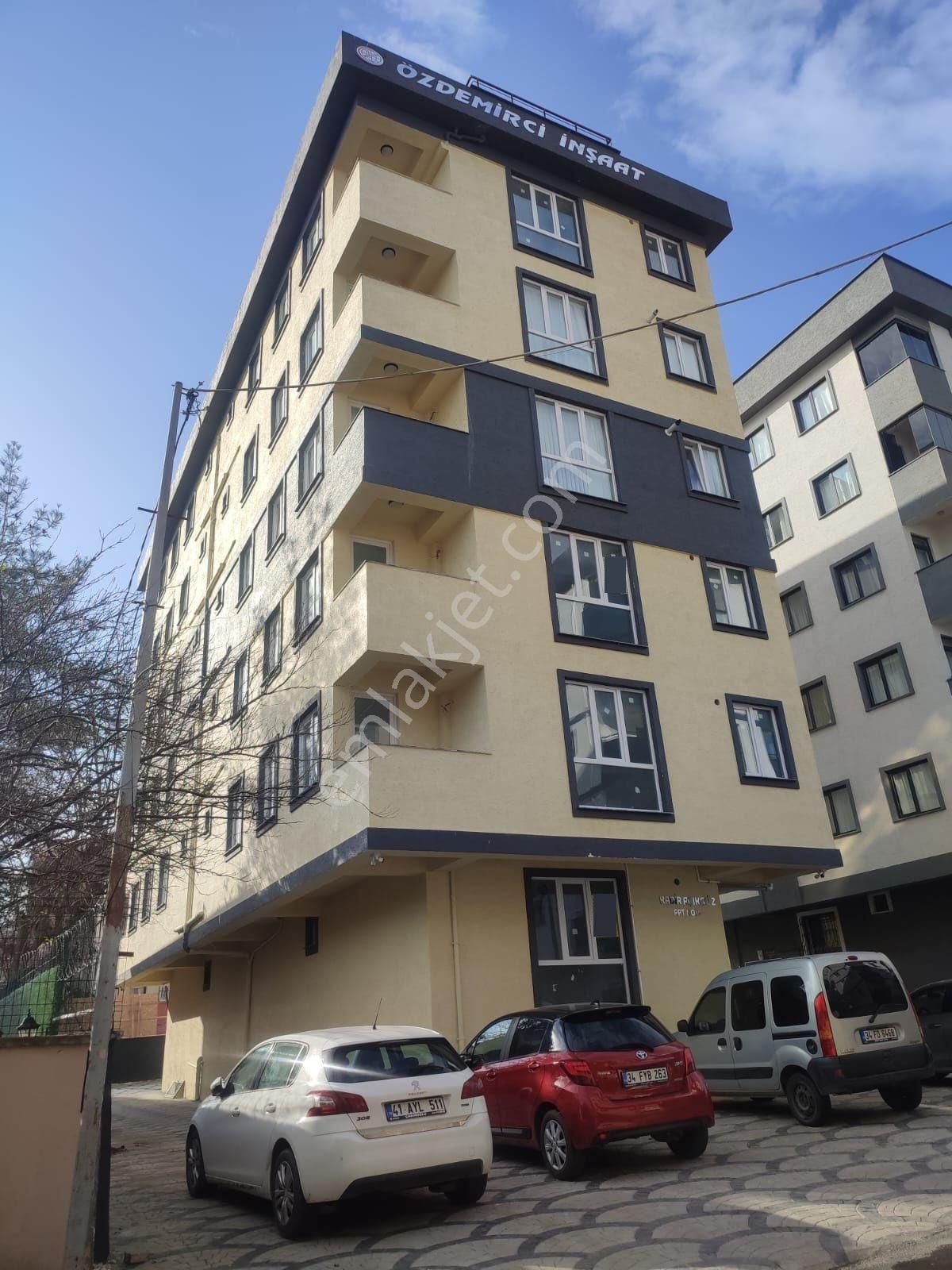 Sultanbeyli Mehmet Akif Mah. 3+1 Satılık Sıfır Ara Kat Daire - Görsel 31