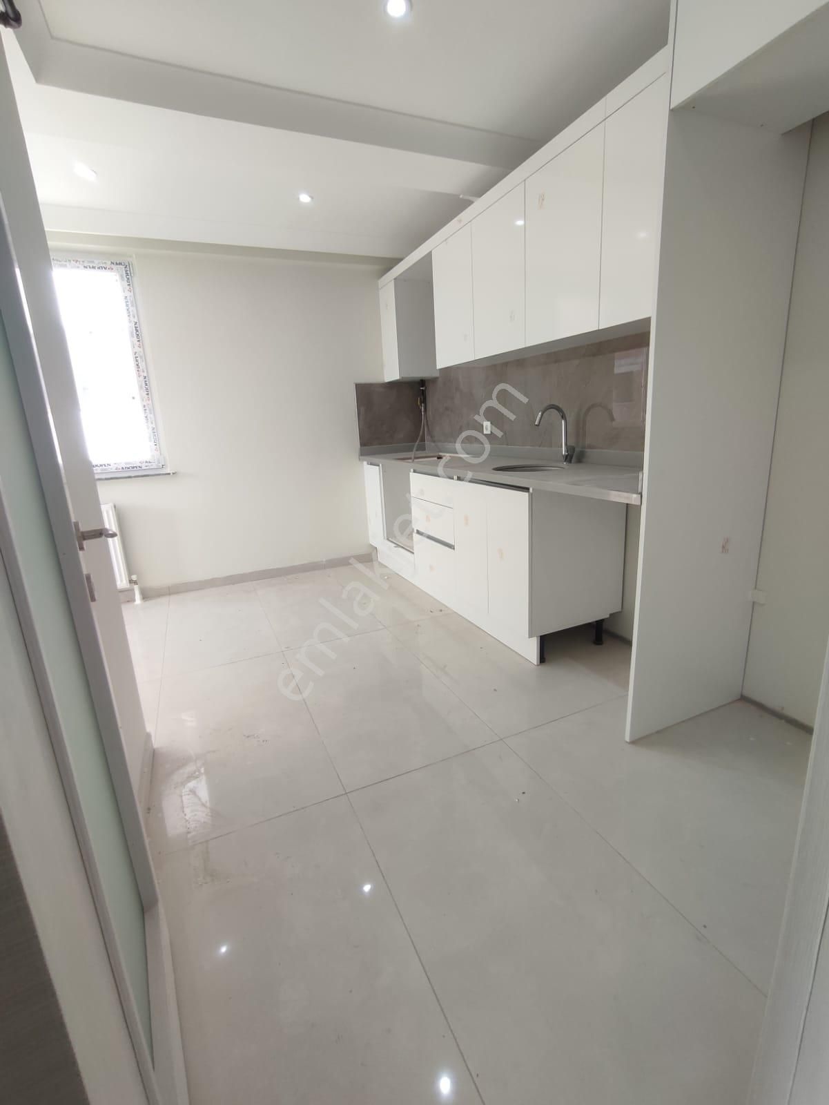 Sultanbeyli Mehmet Akif Mah. 3+1 Satılık Sıfır Ara Kat Daire - Görsel 18