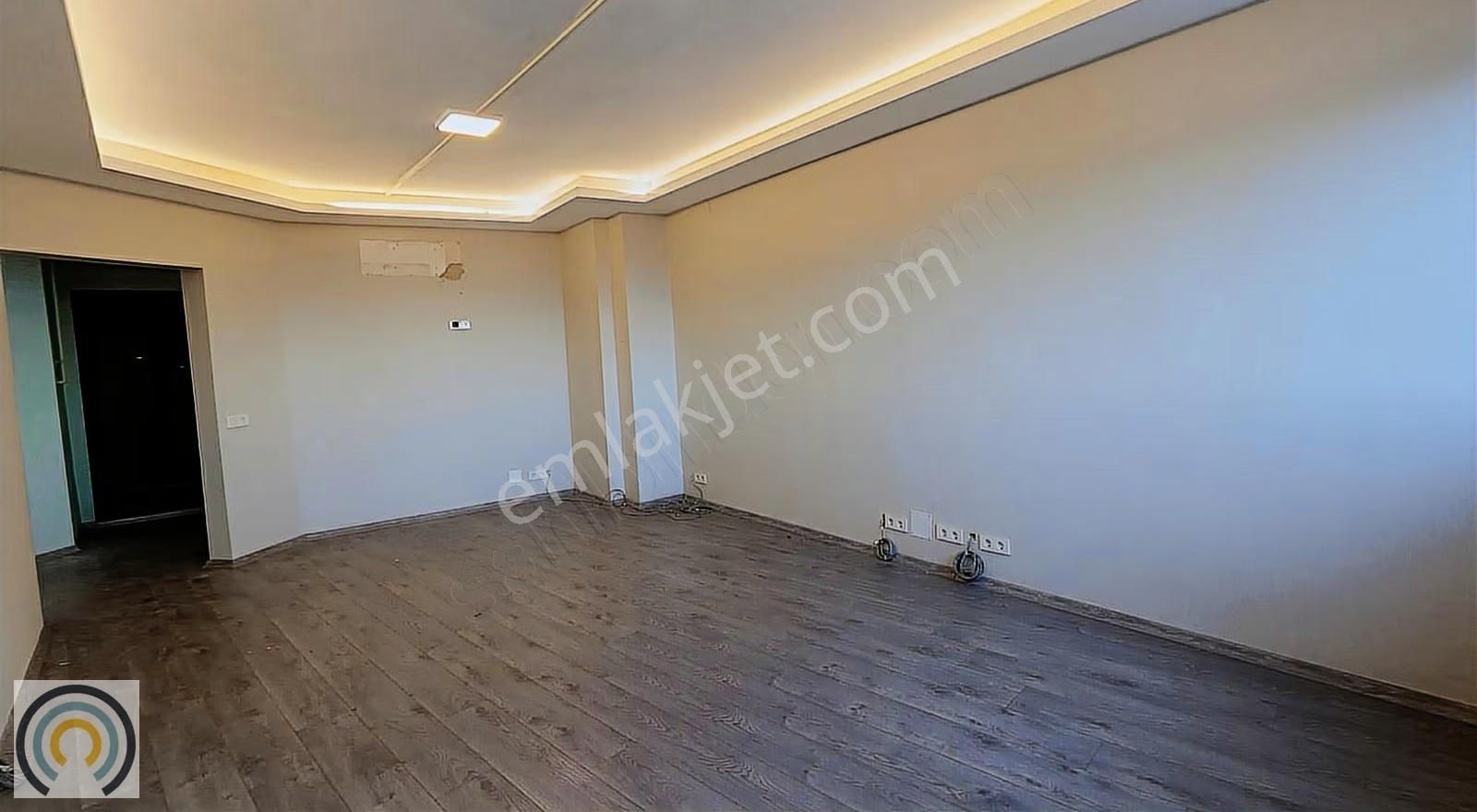 Cumhuriyet Meydanınıda Deniz Manzaralı Kiralık Ofis - Görsel 21