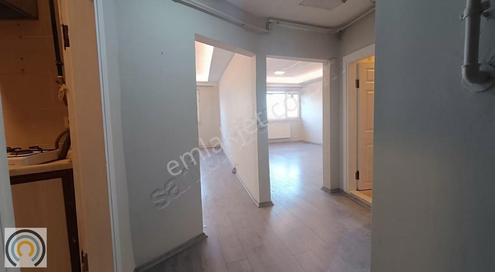 Cumhuriyet Meydanınıda Deniz Manzaralı Kiralık Ofis - Görsel 19