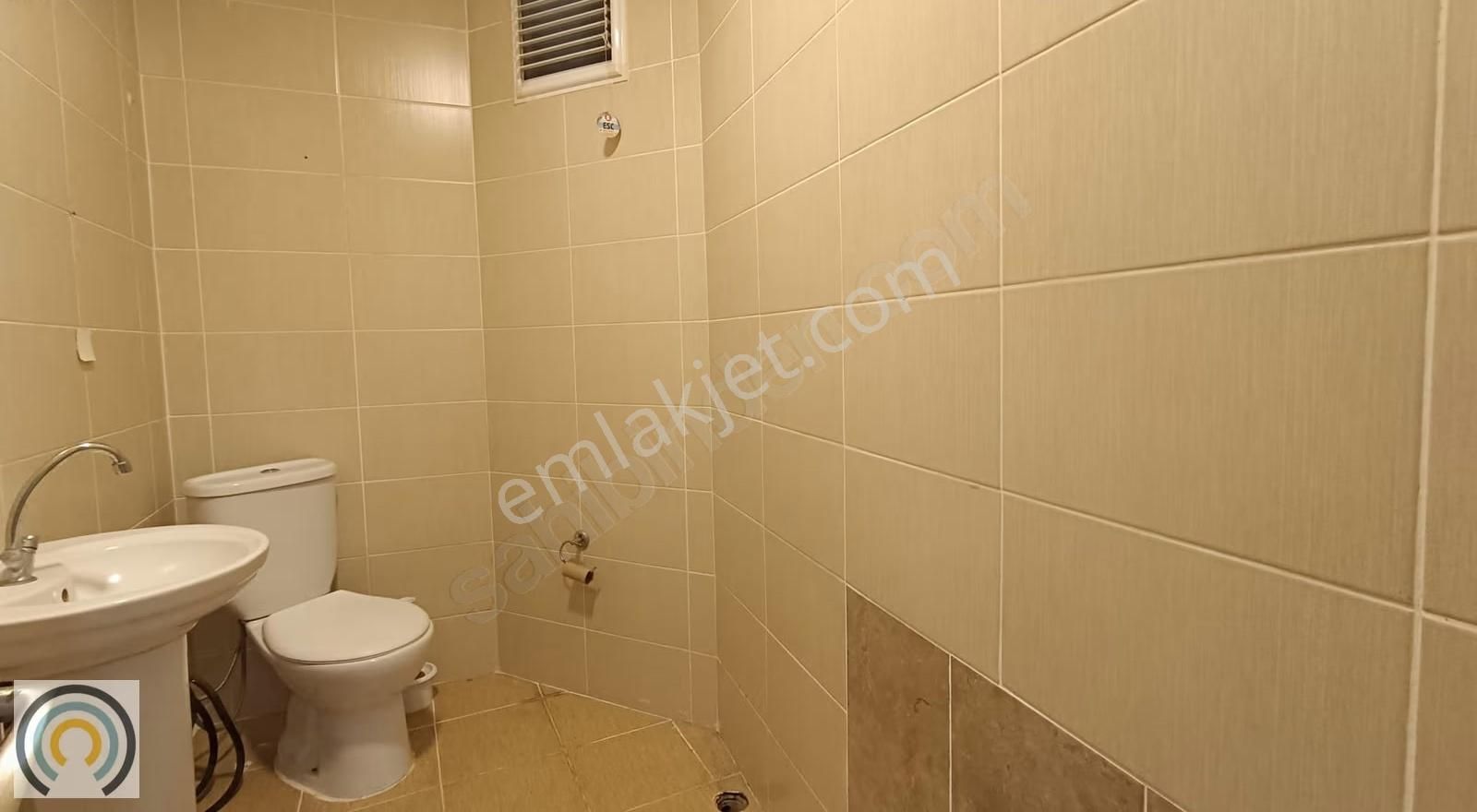 Cumhuriyet Meydanınıda Deniz Manzaralı Kiralık Ofis - Görsel 8