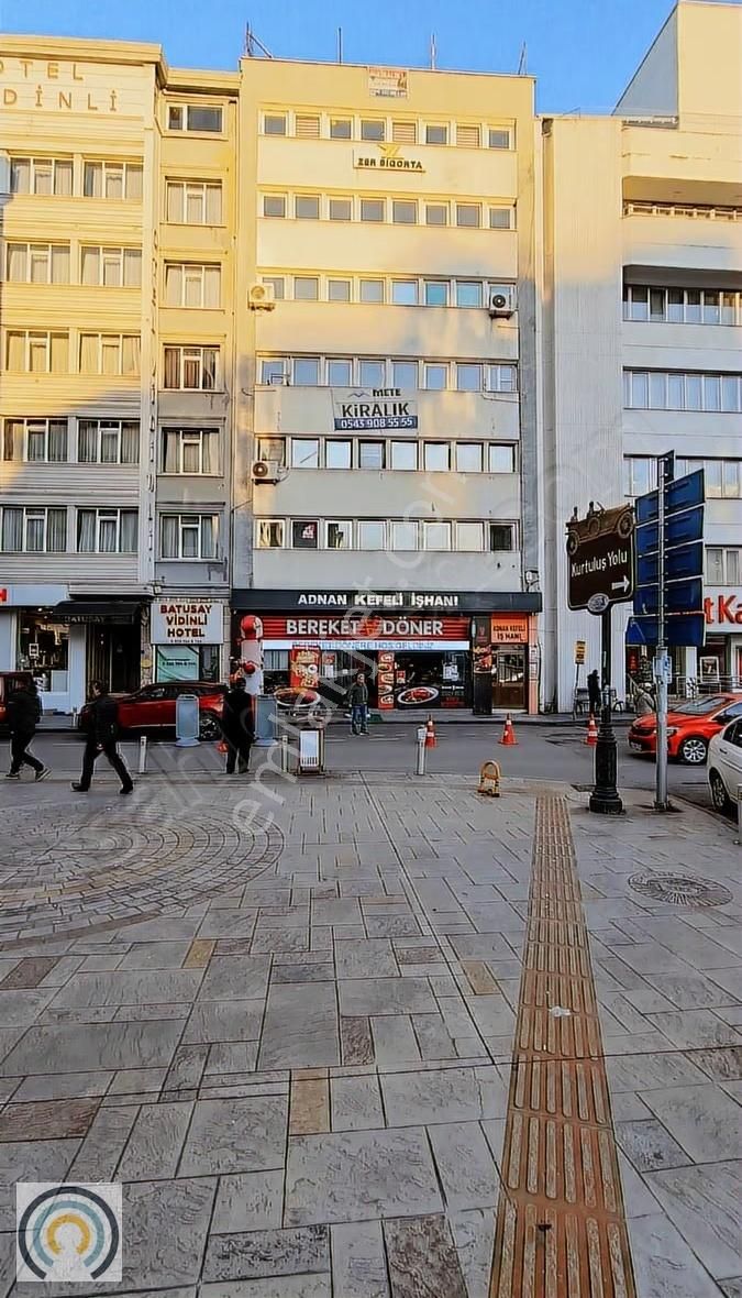 Cumhuriyet Meydanınıda Deniz Manzaralı Kiralık Ofis