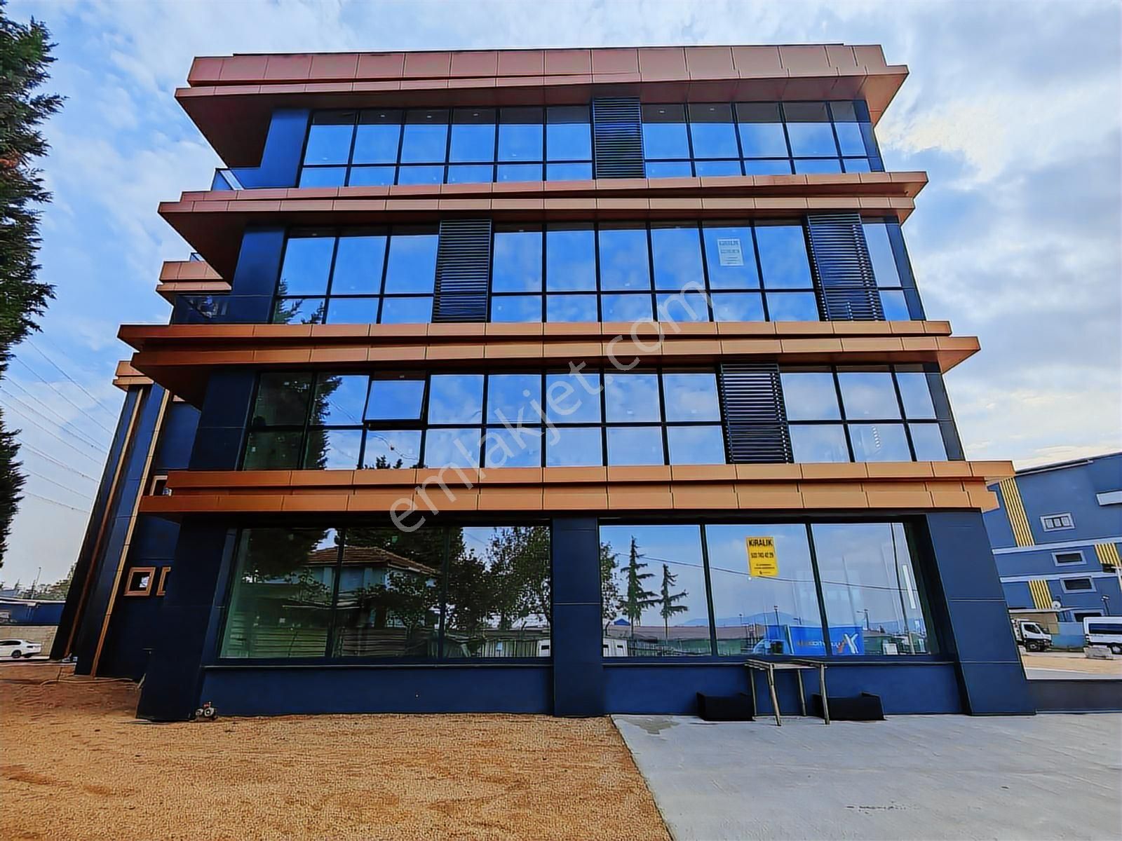Orhanlı Emsalsiz Lokasyon 530 M2 Ofis Mağaza 3e Gayrimenkul - Görsel 5