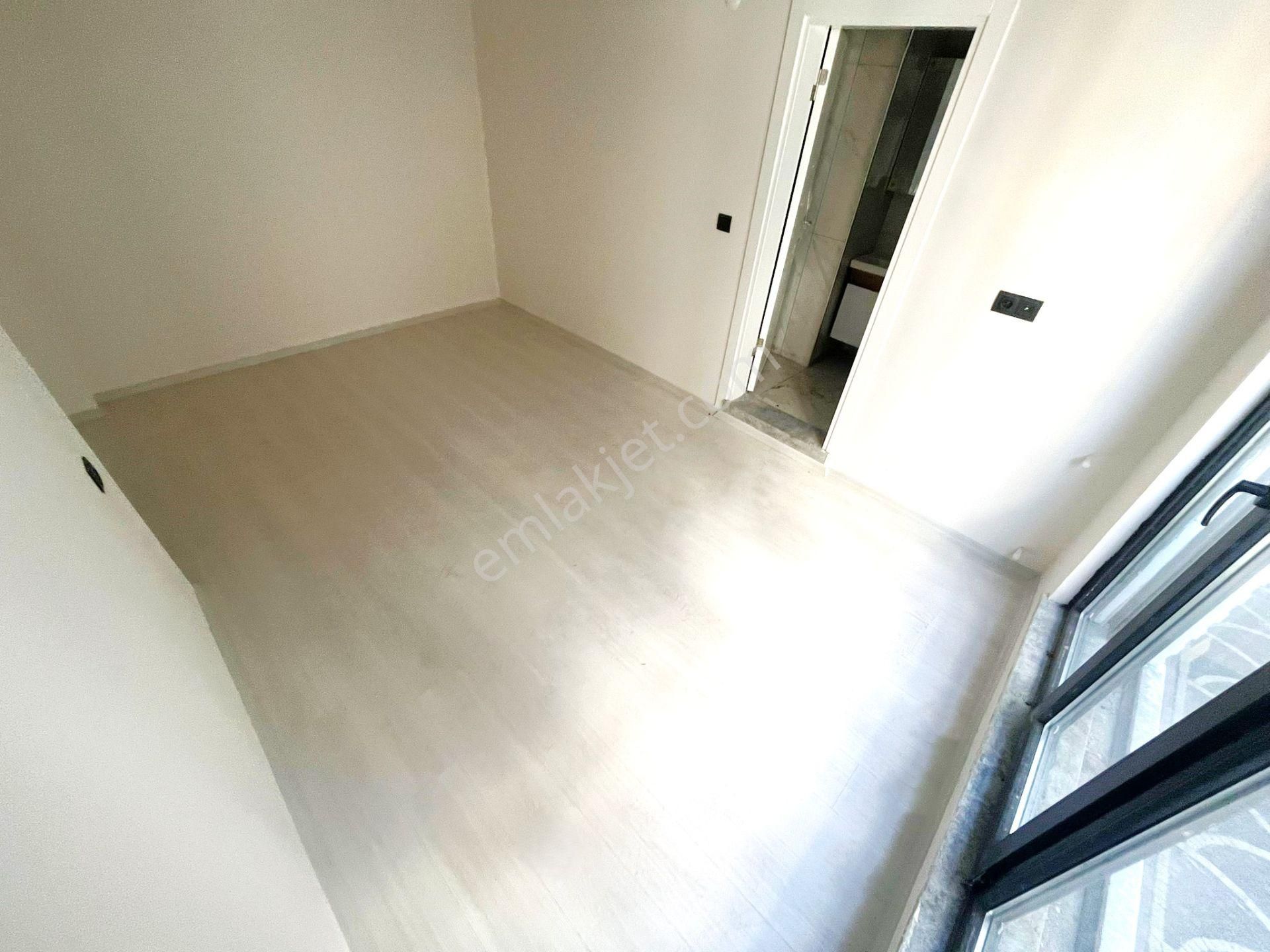 Aygül'den Akçay'da Site İçi Sıfır Ara Kat Ön Cephe Ayrı Mutfaklı Ebeveyn Banyolu 2+1 Satılık Daire - Görsel 16