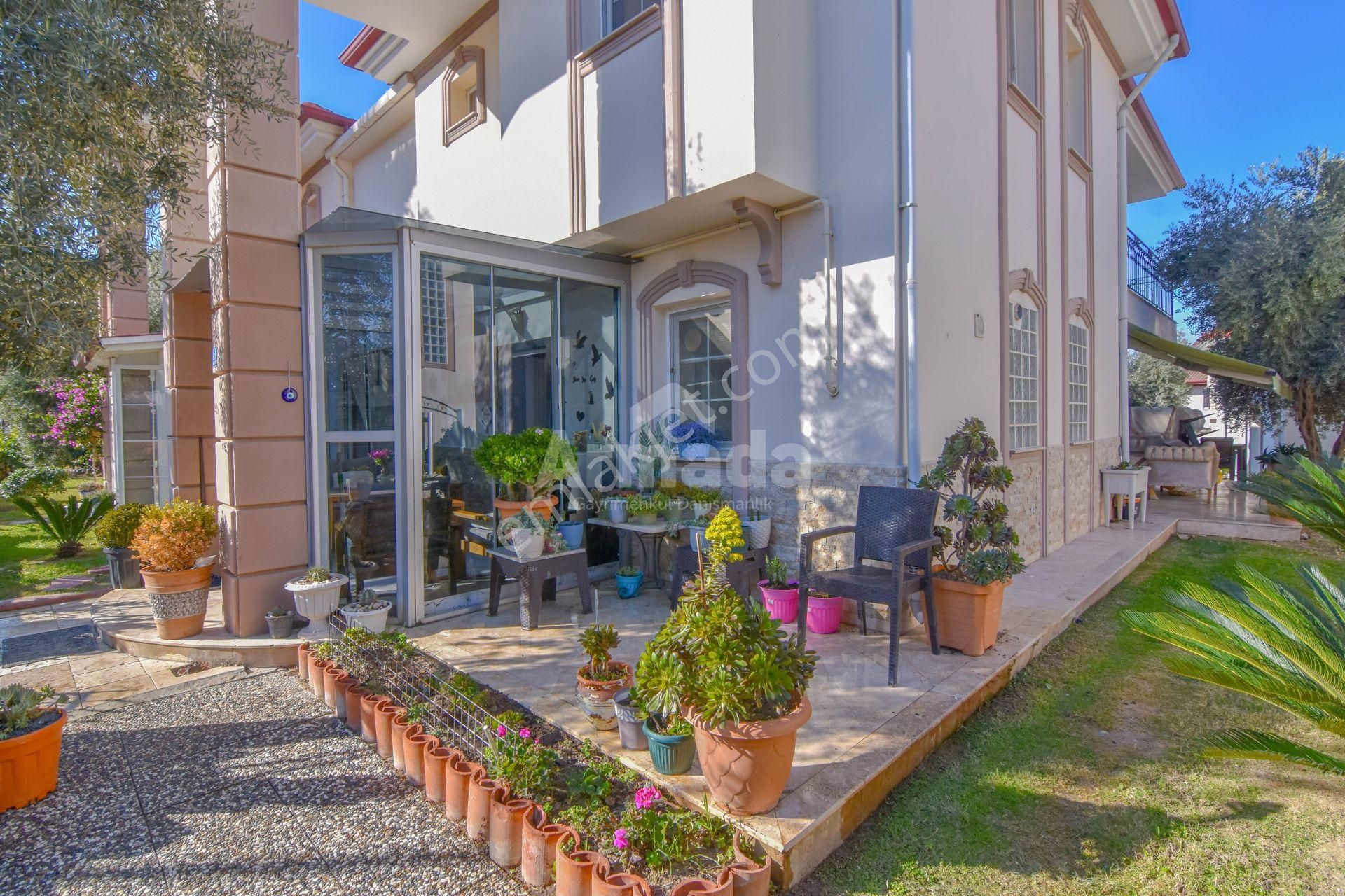 Kuşadası Kadınlar Denizi'nde Panoramik Manzaralı Müstakil 3+1 - Görsel 30