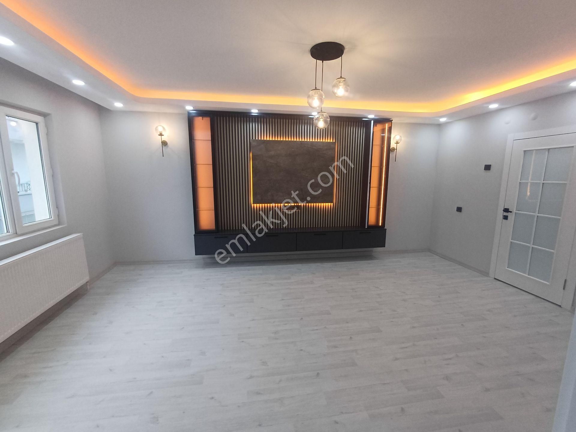 Sincan Plevne Mah.de Cadde Üzerinde Full Yapılı 3+1 Satılık Daire - Görsel 4