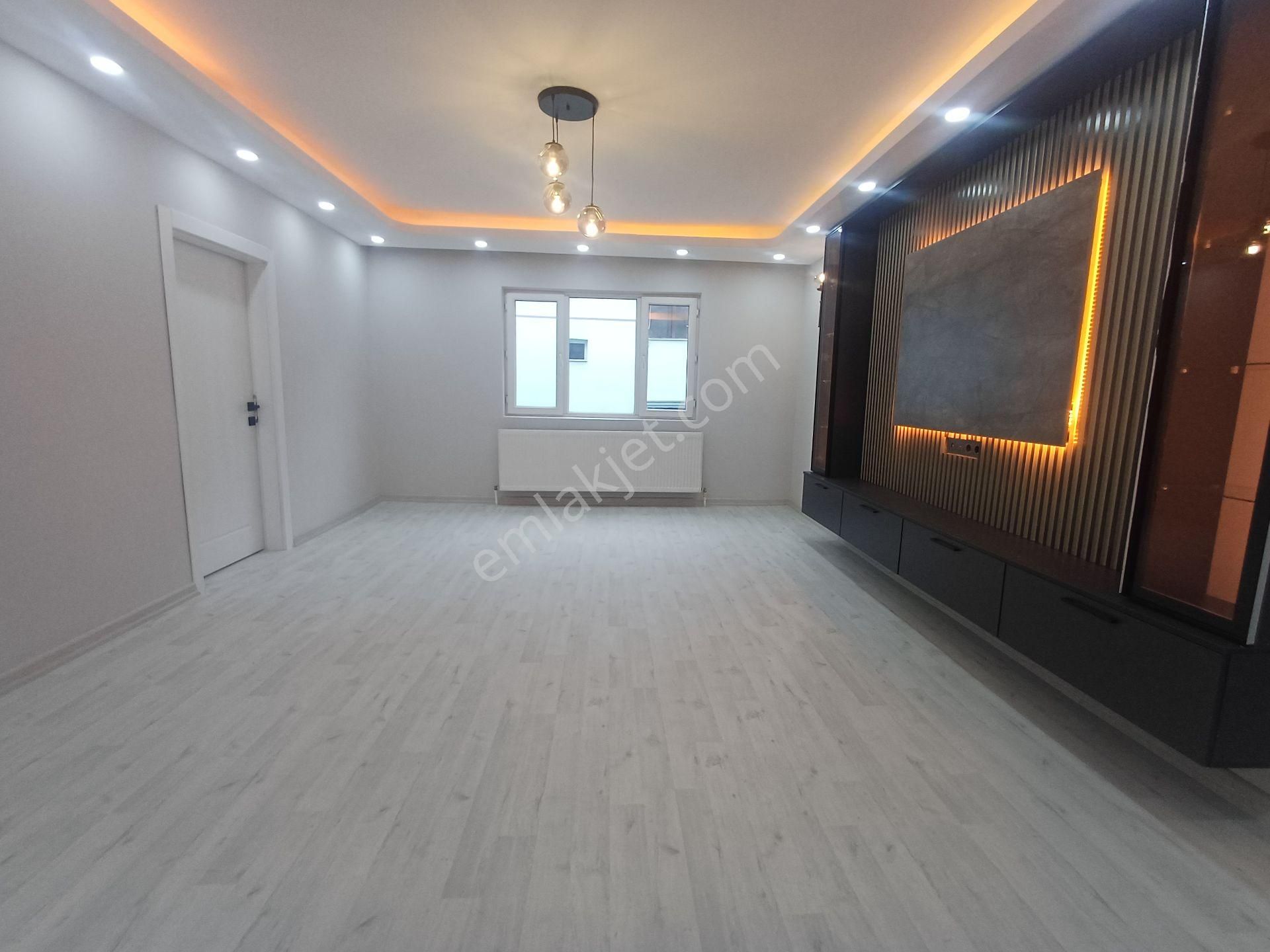 Sincan Plevne Mah.de Cadde Üzerinde Full Yapılı 3+1 Satılık Daire