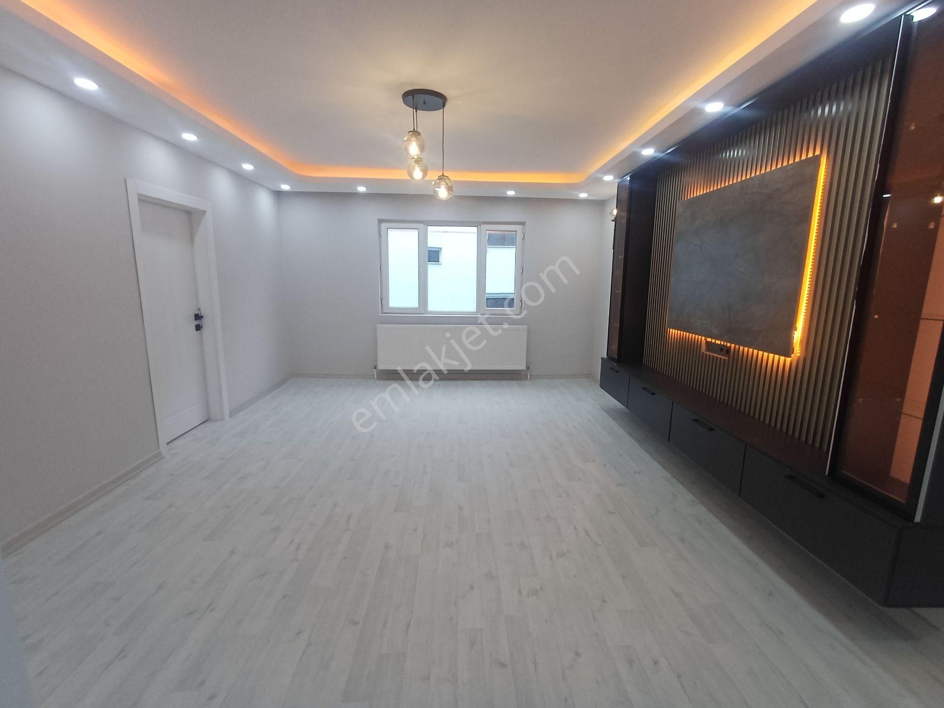 Sincan Plevne Mah.de Cadde Üzerinde Full Yapılı 3+1 Satılık Daire - Görsel 2