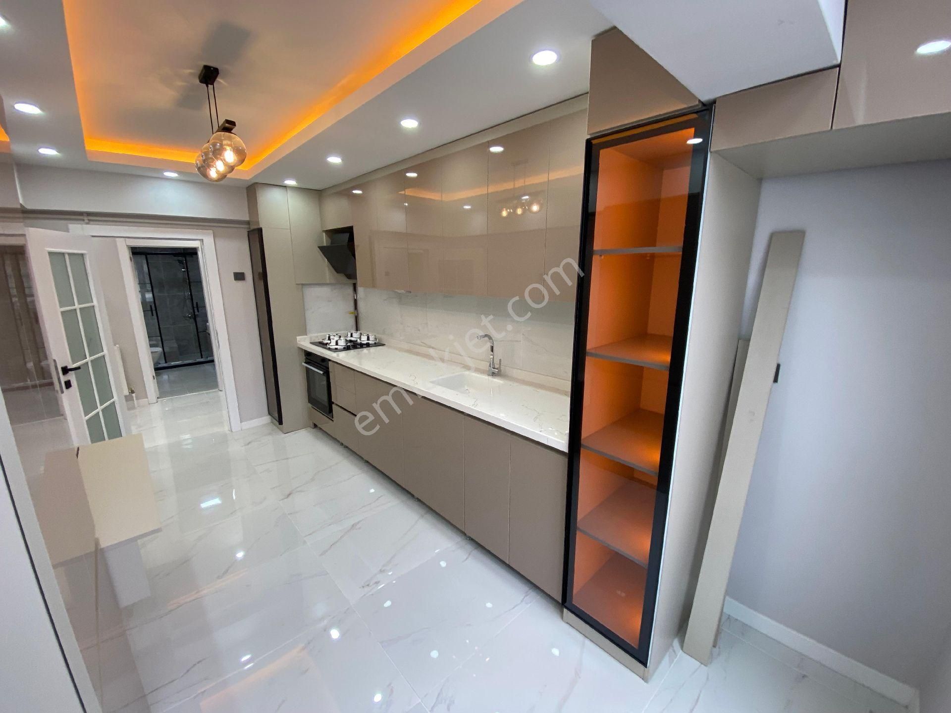 Plevne Mah*cadde Üzeri*3+1*lüks Yapılı*türk Hamamlı*3.kat*balkon*krediye Uygun*110 M² - Görsel 3