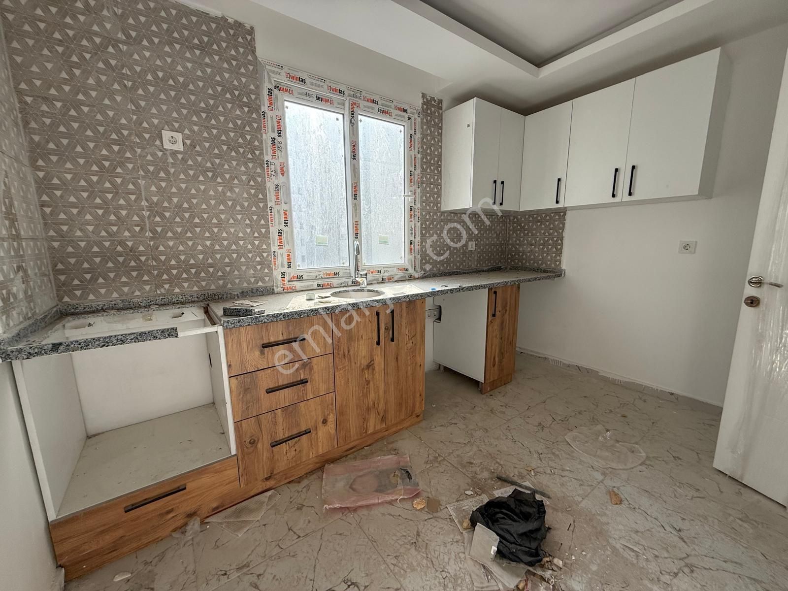 🏡hakem Emlak-adana📍sarıçam Belediye Arka Tarafı 2.etap2+1 Açık -kapalı Mutfak Satılık