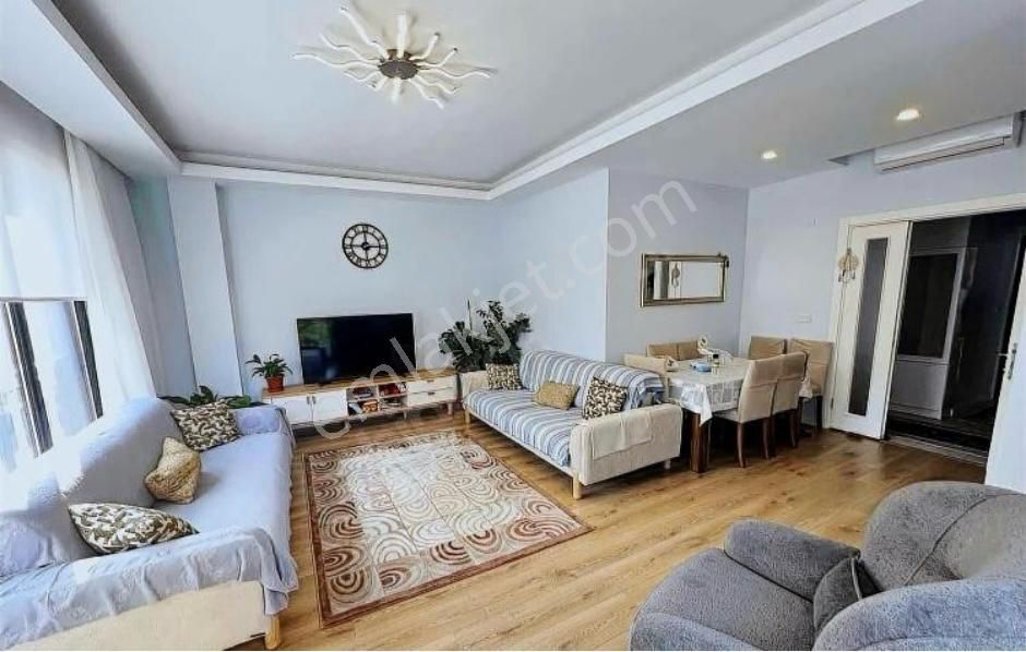 Kadıköy Kozyatağı'nda Ön Cephe, Teraslı, Kozzy Avm Yanında 80 M2 2+1 Satılık Daire - Görsel 2