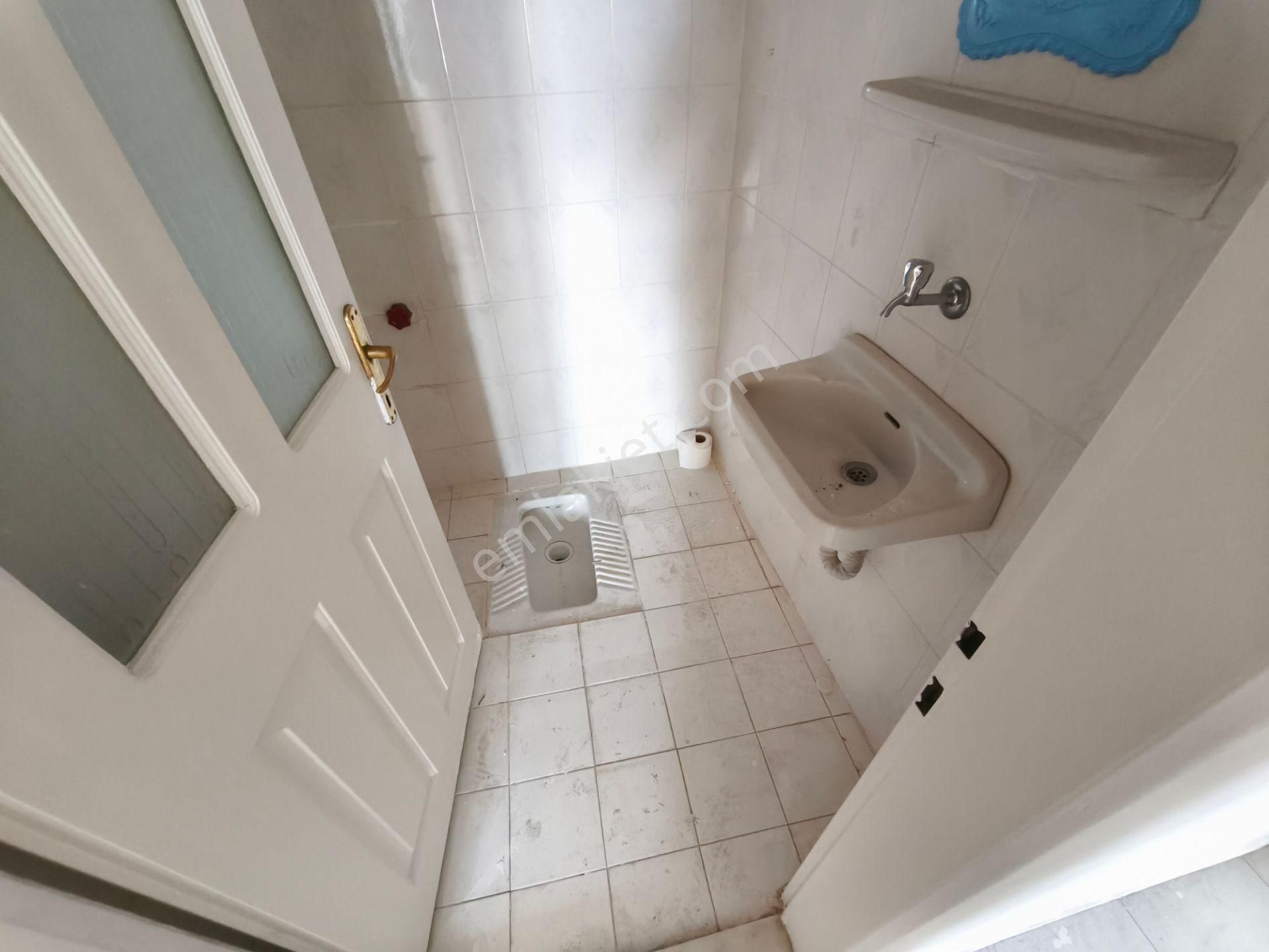 Feridun Pözüt Caddesi Üzerinde Çift Cephe Çift Balkon Kiralık 3+1 Daire - Görsel 14