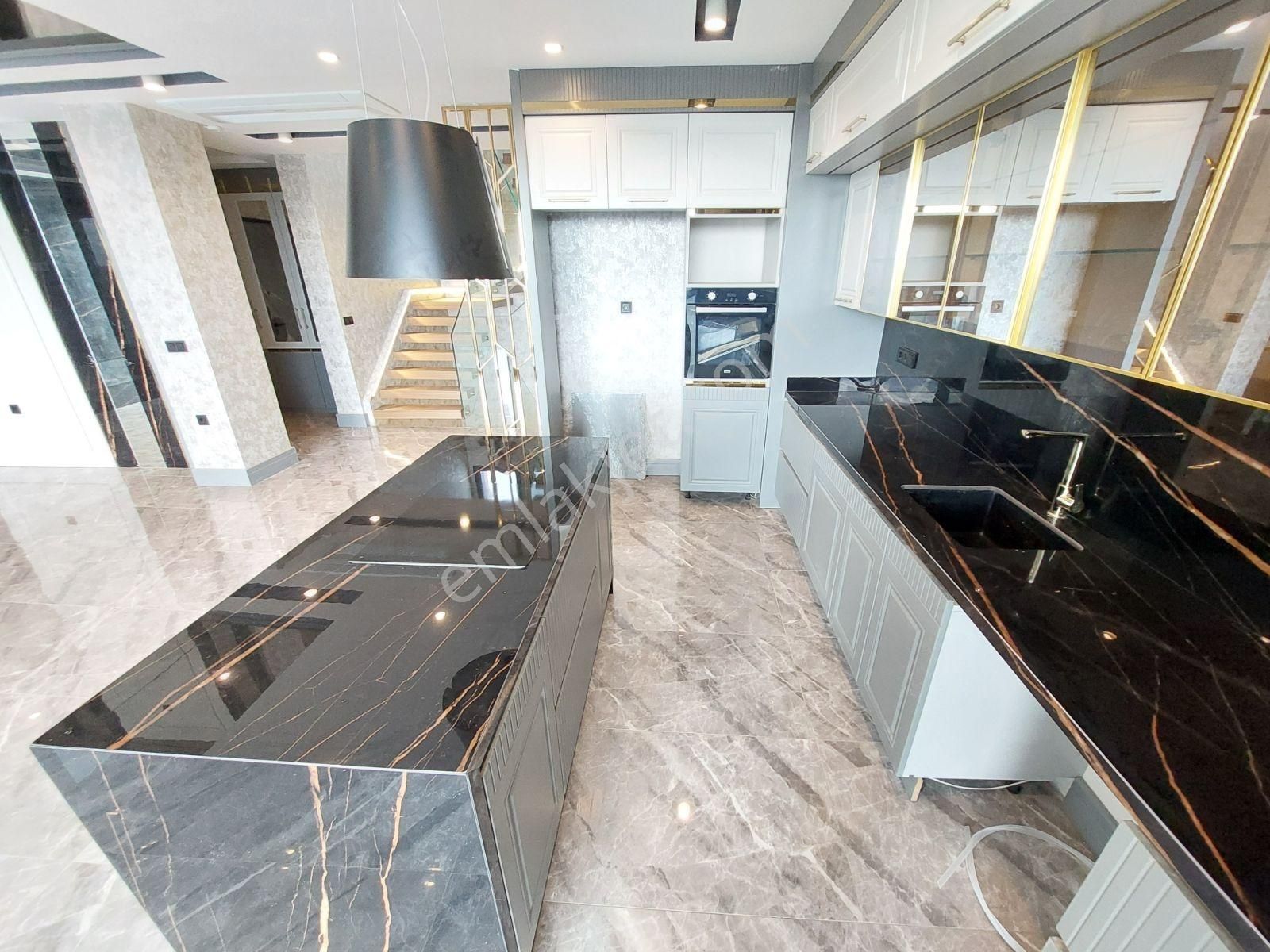 Venüs'den,güre'nin En Prestijli 3+2 Eşsiz Mimarili Lüks Villası - Görsel 32