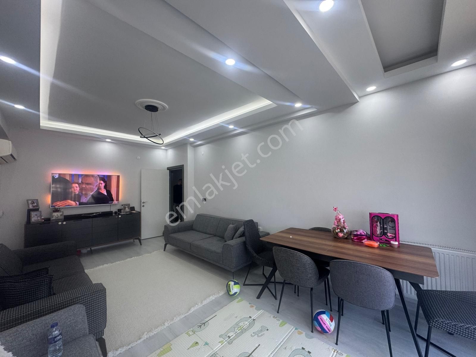 100.yıl Mahallesinde Kredeiye Uygun 3.5 +1 Dublex Daire - Görsel 31