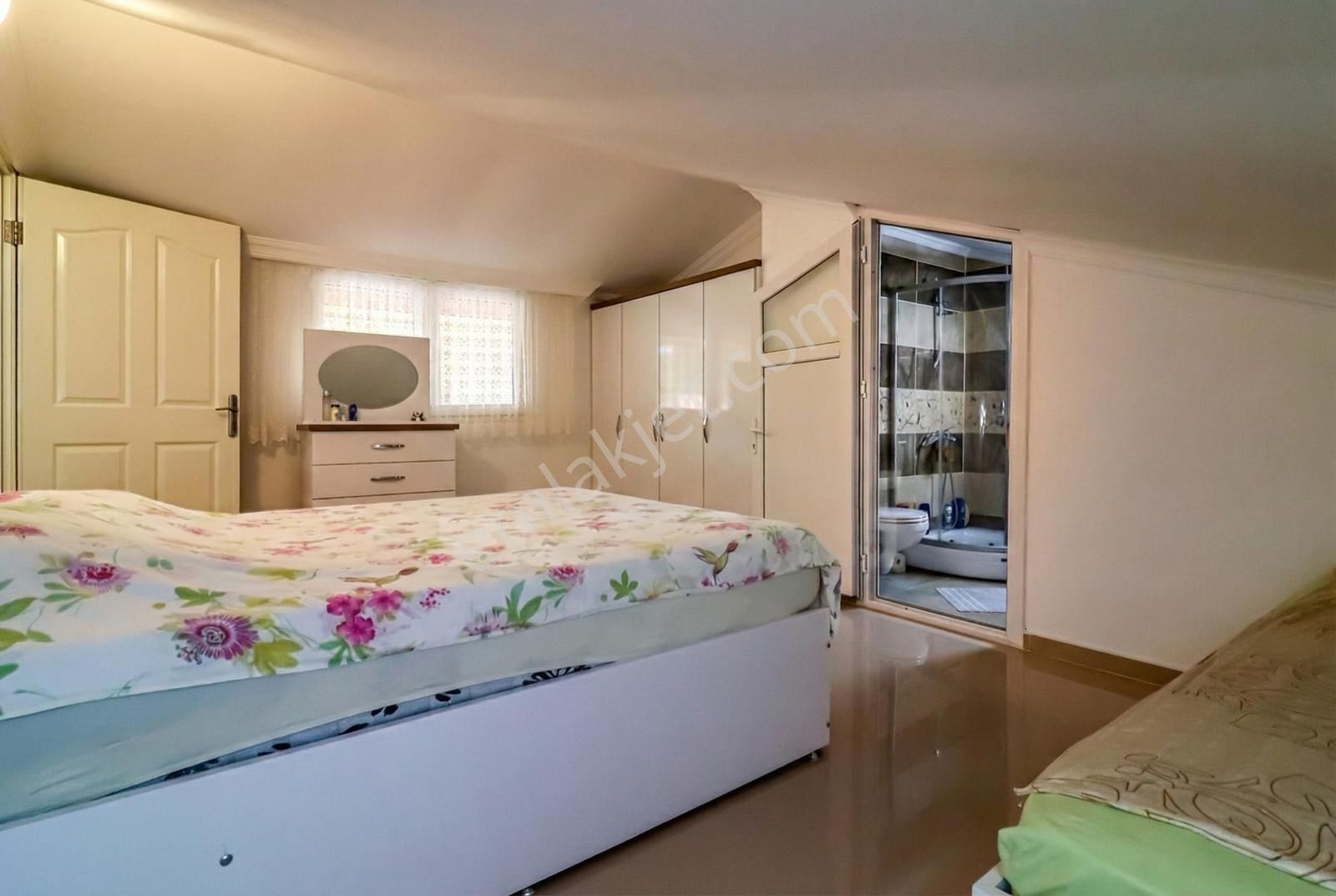 Kuşadası Mistur Sitesi'nde Satılık Triplex Villa - Görsel 25