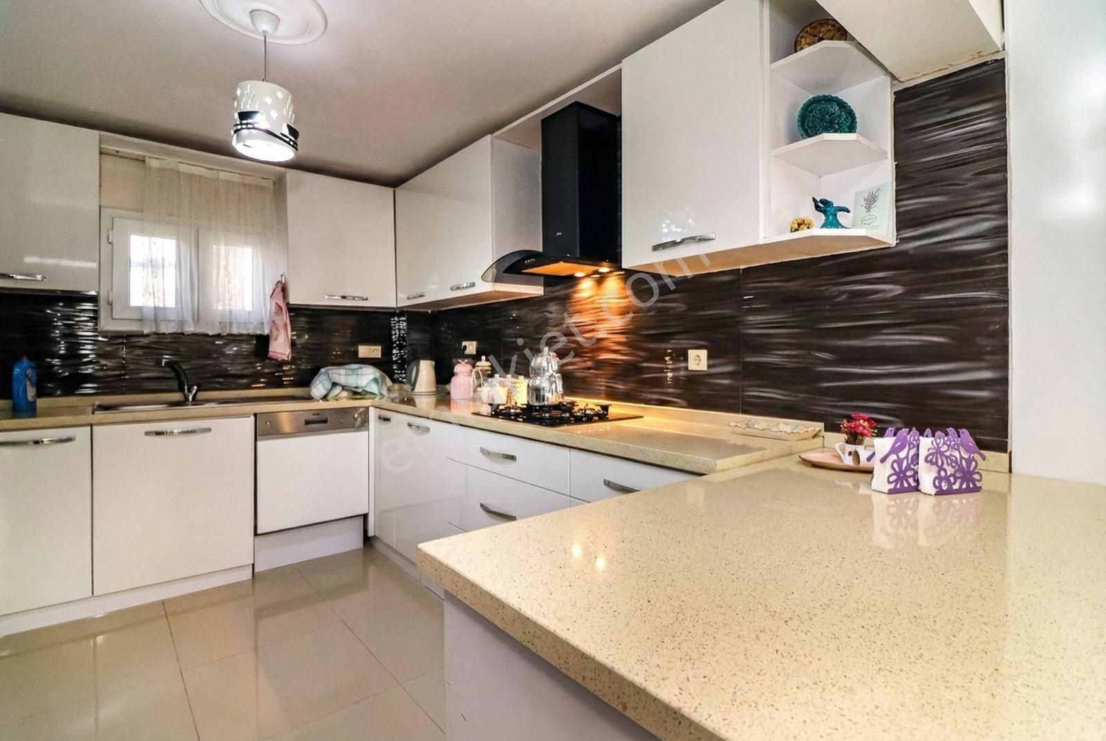 Kuşadası Mistur Sitesi'nde Satılık Triplex Villa - Görsel 17