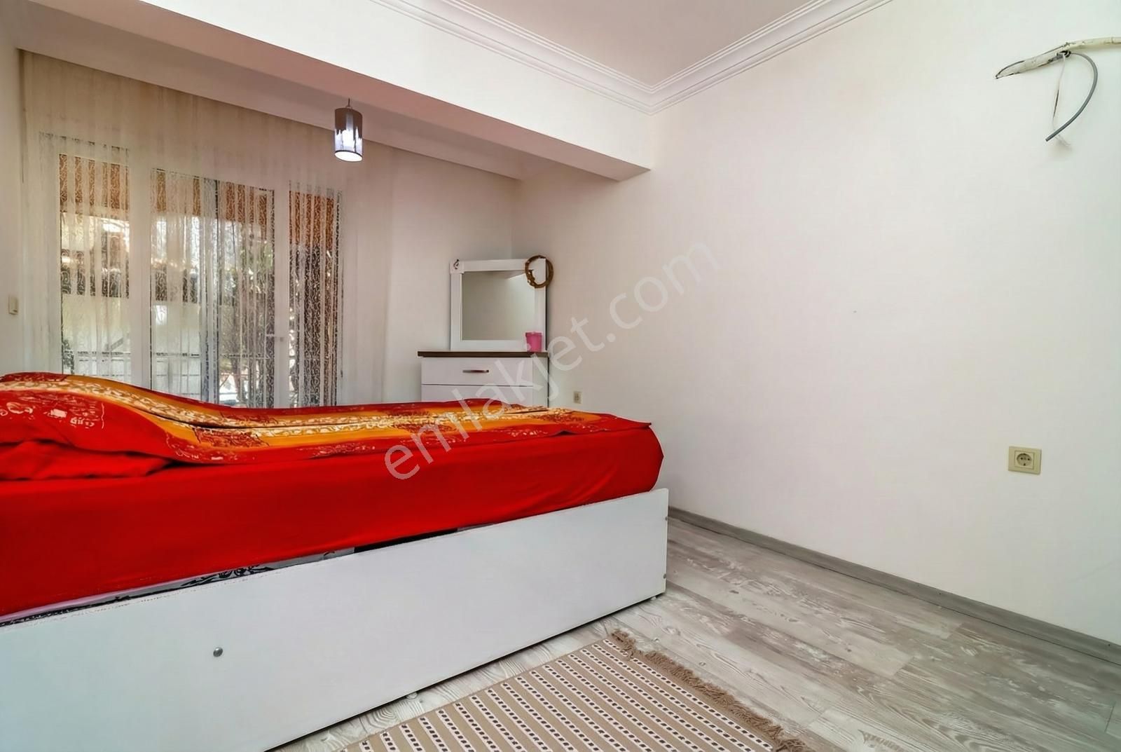 Kuşadası Mistur Sitesi'nde Satılık Triplex Villa - Görsel 22