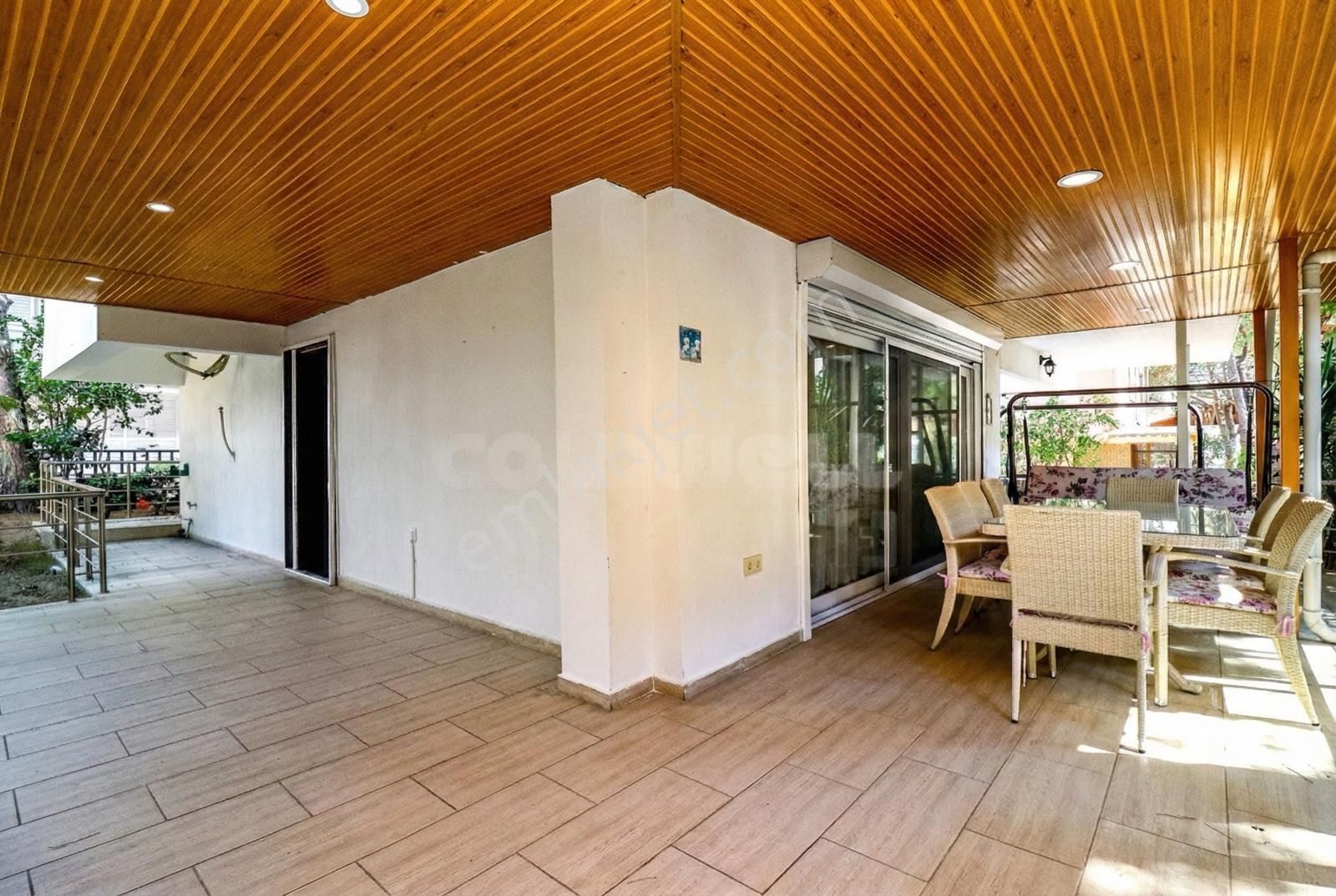 Kuşadası Mistur Sitesi'nde Satılık Triplex Villa - Görsel 12