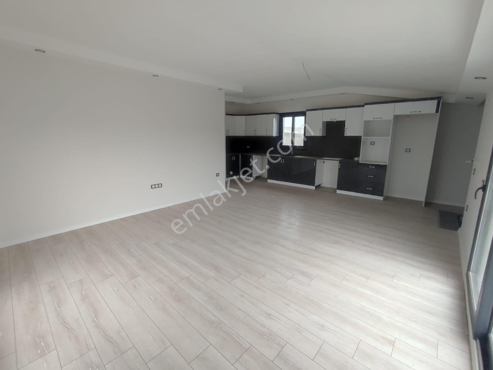 Altınkum Mahallesinde 3+1 Asansörlü Sıfır Teraslı Dubleks Daire