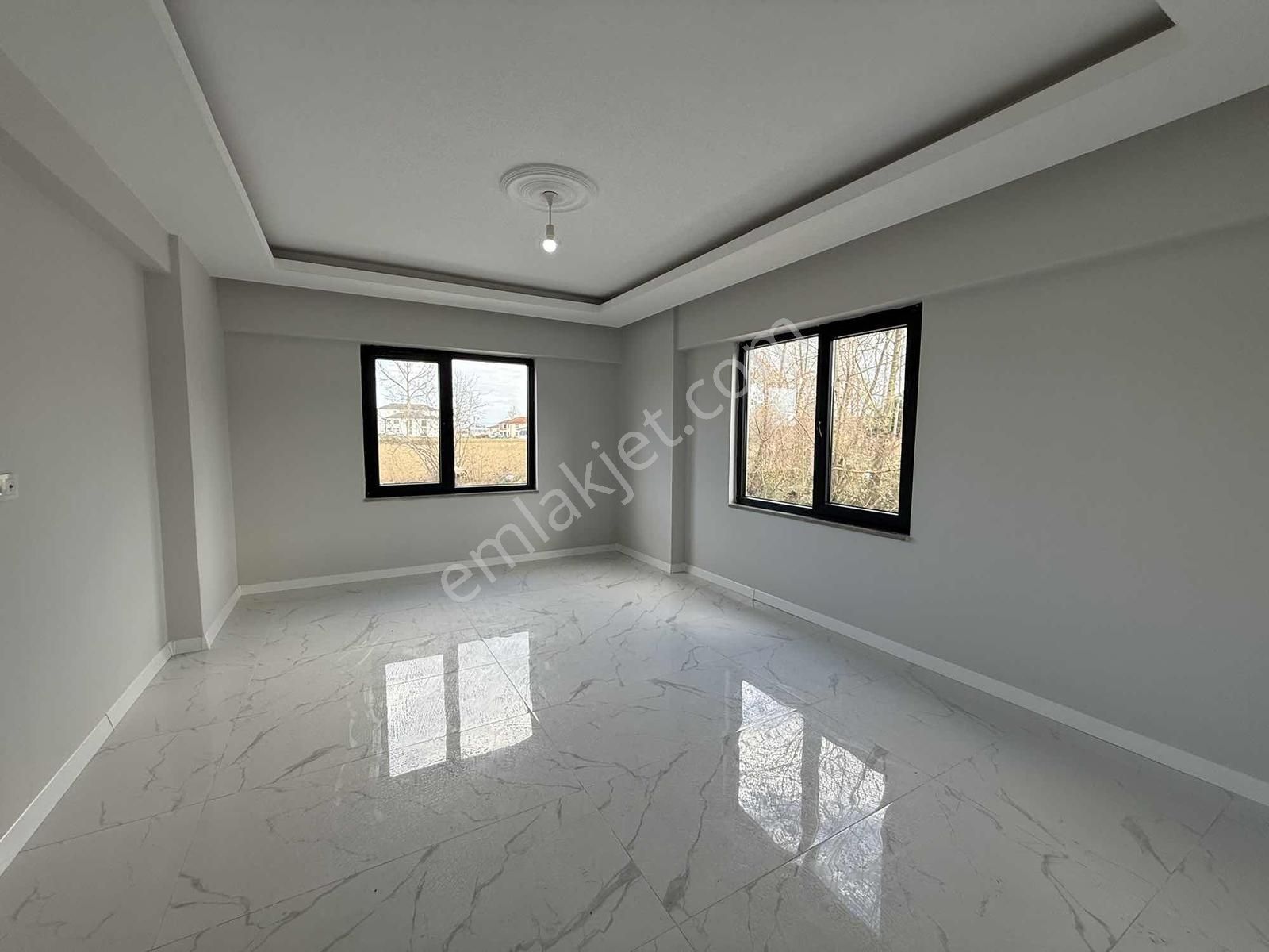 Yön Group'tan Çarşı Merkeze Yakın Kiralık 2+1 Daire - Görsel 23