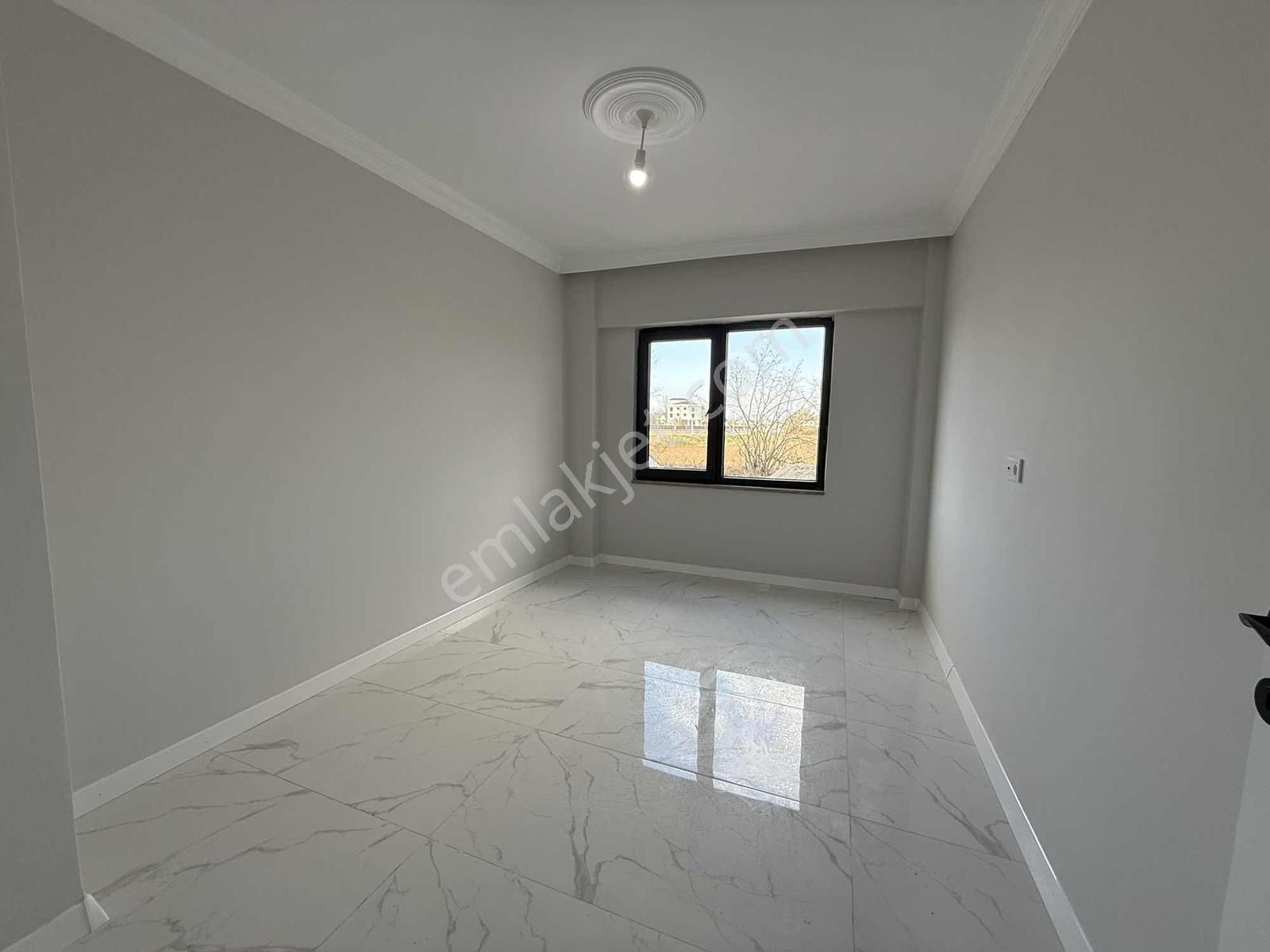 Yön Group'tan Çarşı Merkeze Yakın Kiralık 2+1 Daire - Görsel 18