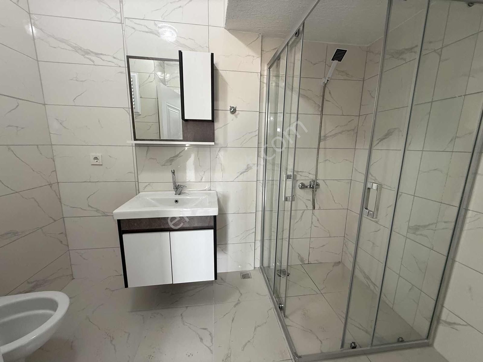 Yön Group'tan Çarşı Merkeze Yakın Kiralık 2+1 Daire - Görsel 11