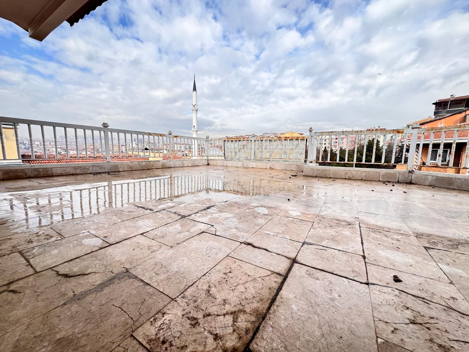 Lider Emlak'tan Panoramik Manzaralı **5+2** Dubleks 265 M2