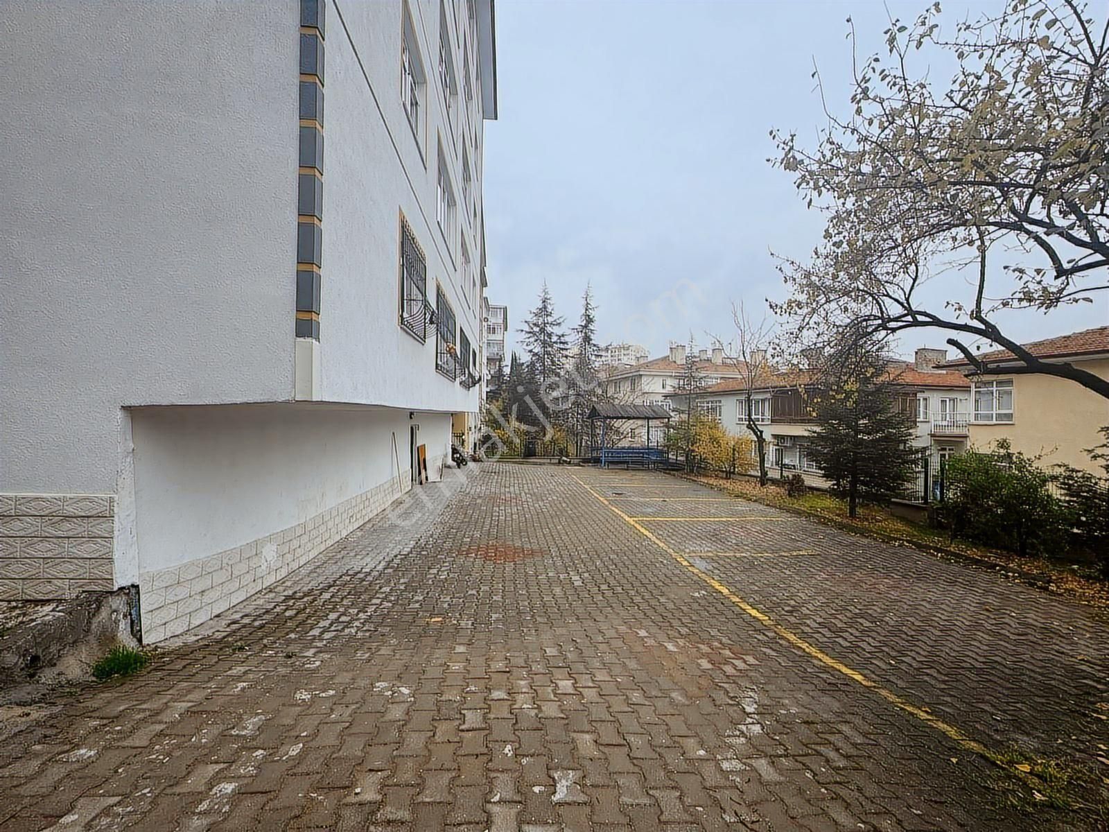 Keçiörenin En Nezih Bölgelerinden Foça Sokakta 2+1 Satılık - Görsel 2