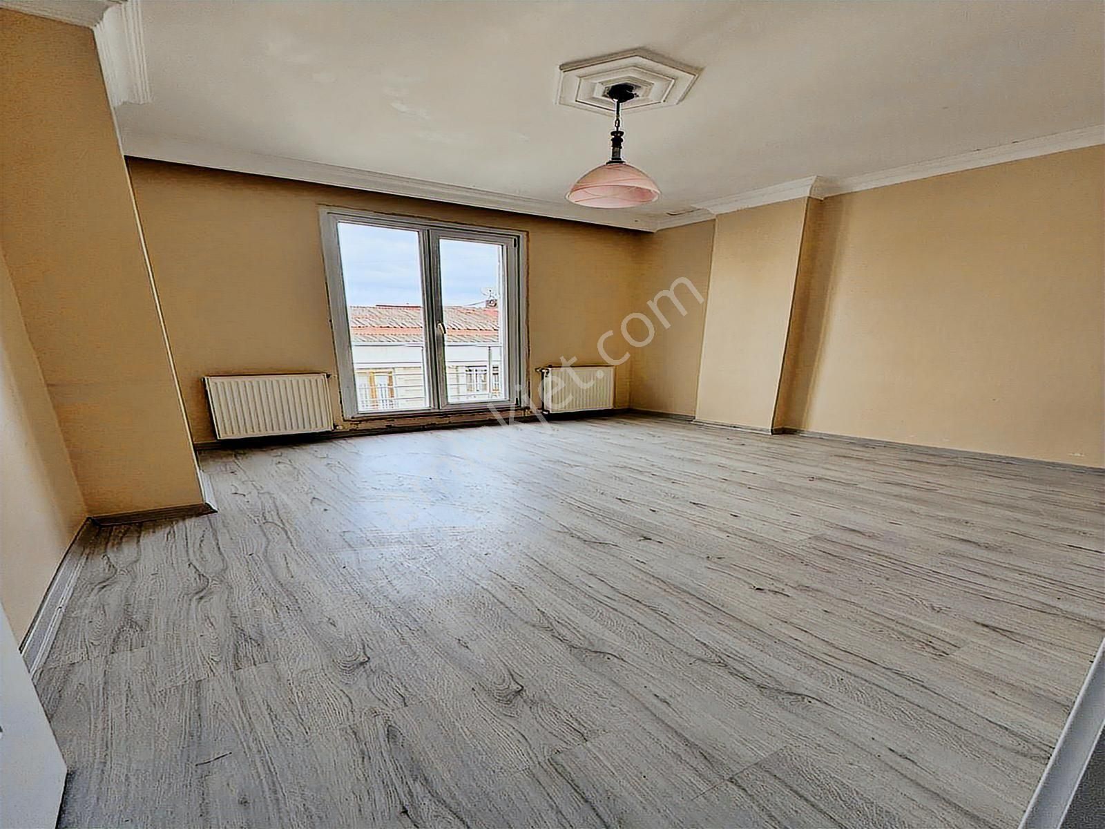 Mehterçeşme Satılık Asansörlü 2+1 Balkonlu Geniş Ferah Daire - Görsel 18