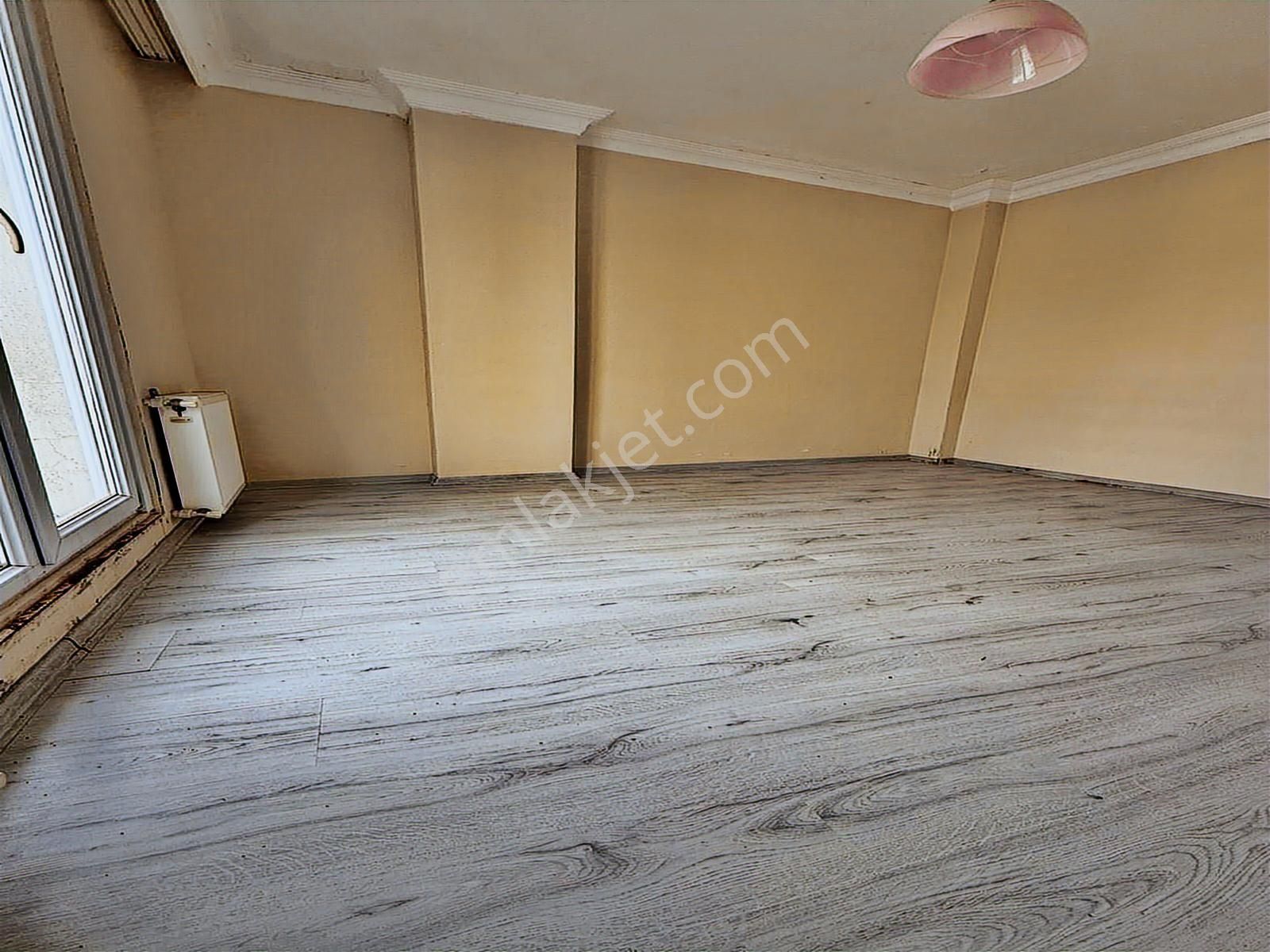 Mehterçeşme Satılık Asansörlü 2+1 Balkonlu Geniş Ferah Daire - Görsel 6