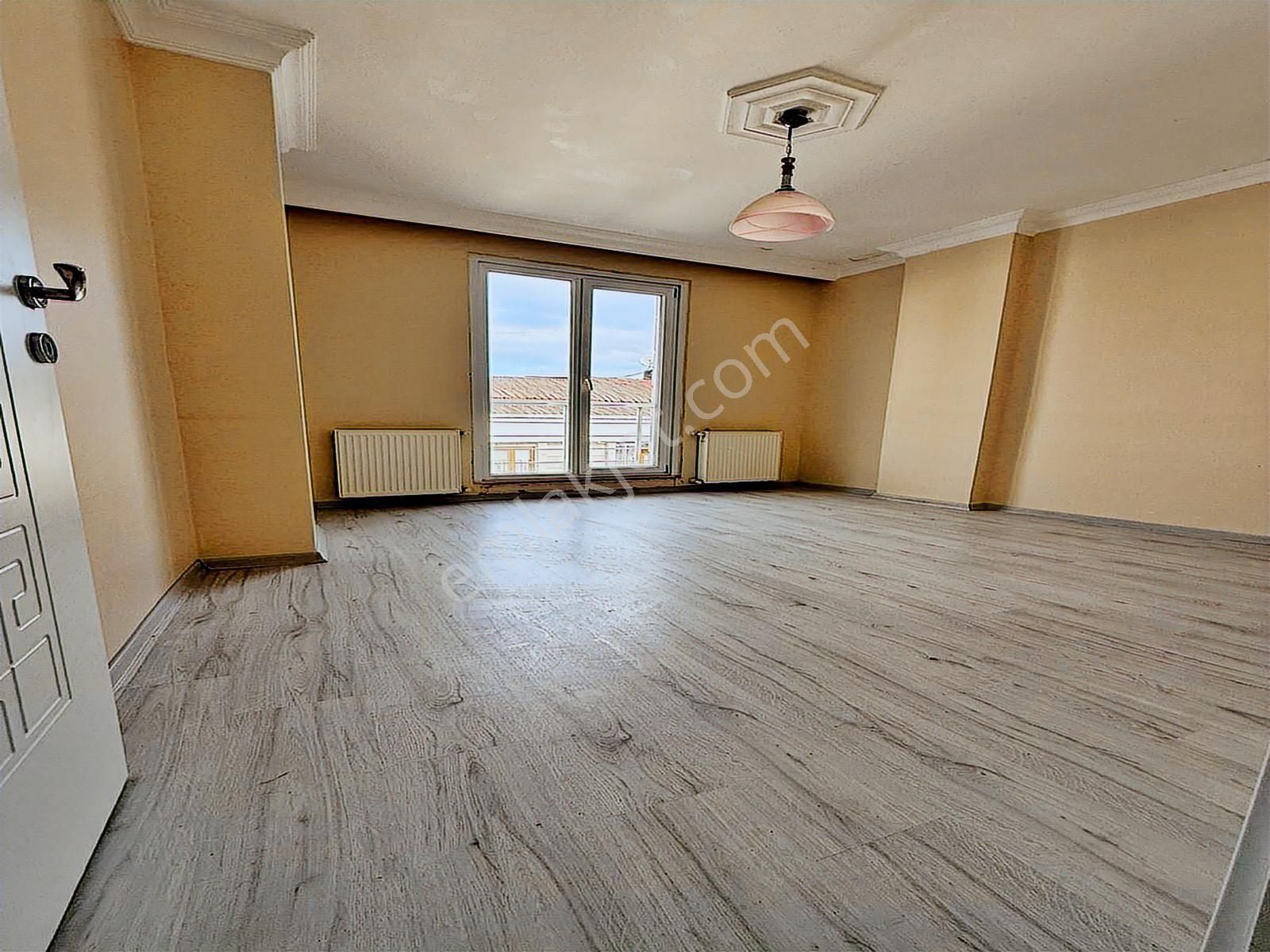 Mehterçeşme Satılık Asansörlü 2+1 Balkonlu Geniş Ferah Daire - Görsel 19