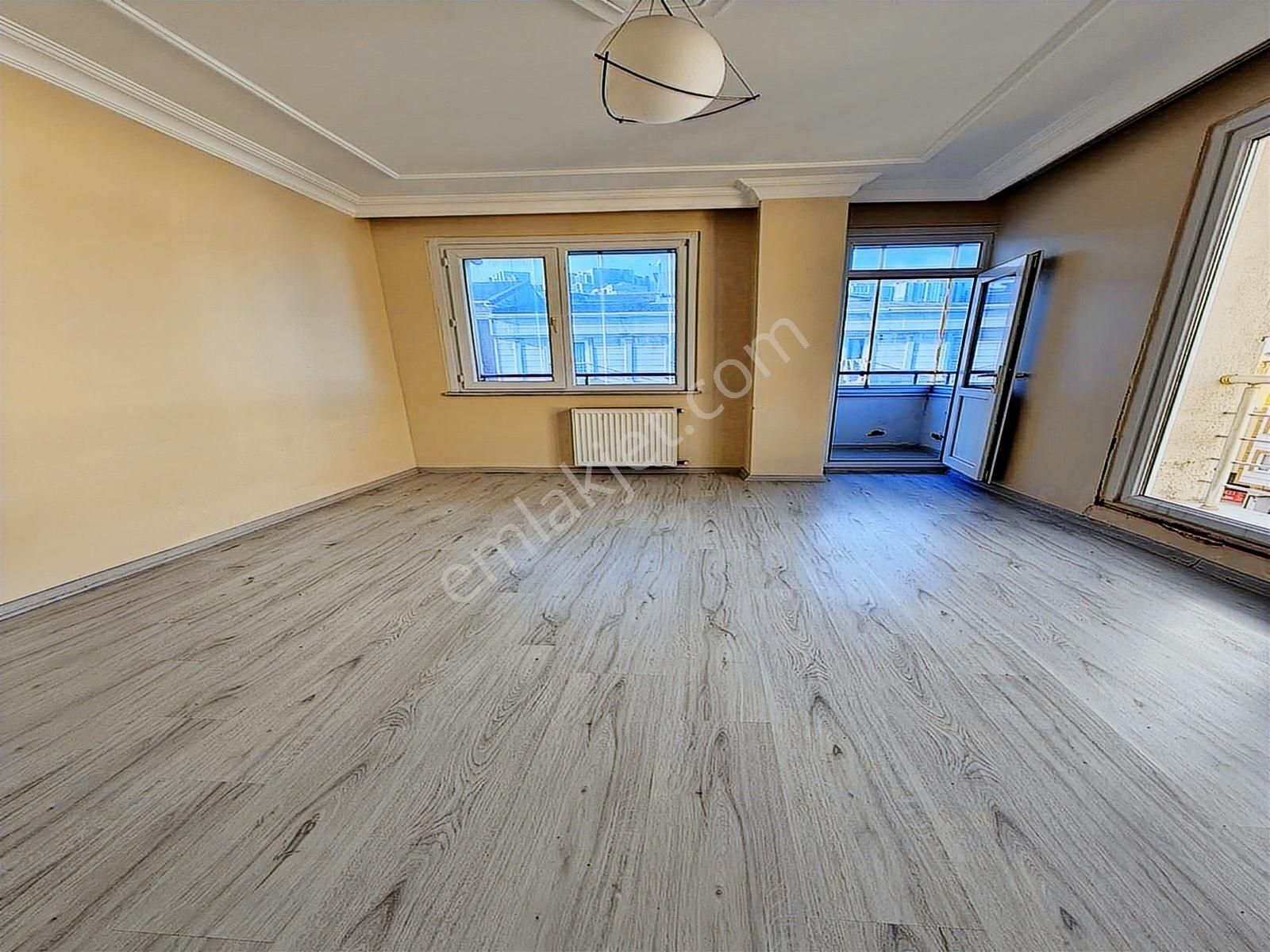 Mehterçeşme Satılık Asansörlü 2+1 Balkonlu Geniş Ferah Daire - Görsel 7