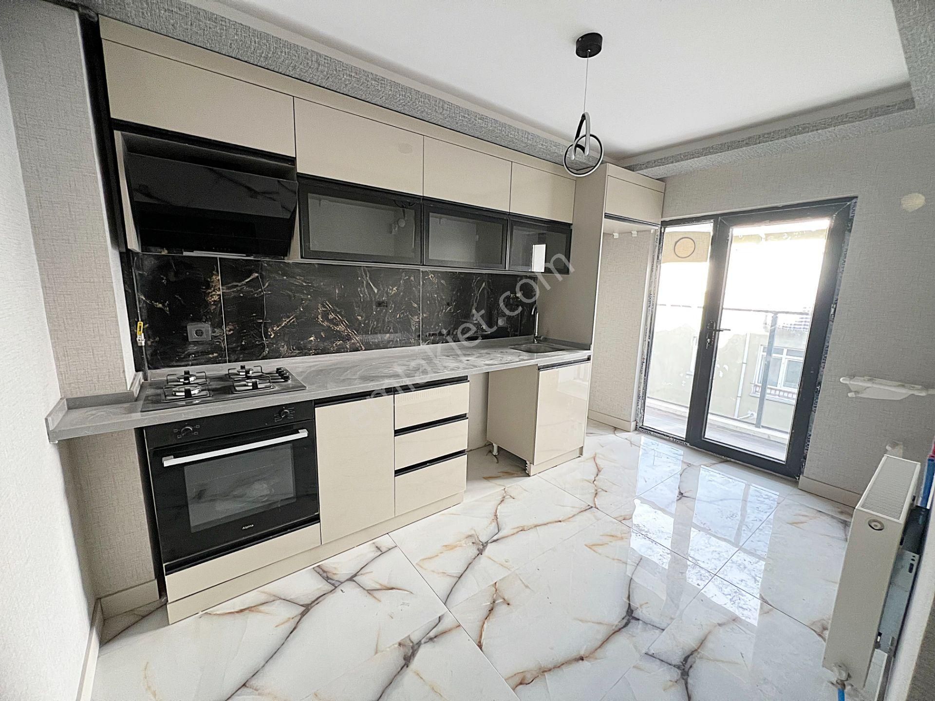 Yeniçağ Mah. Merkezi Lokasyonda Güney Cephe Sıfır 4+1 Dubleks