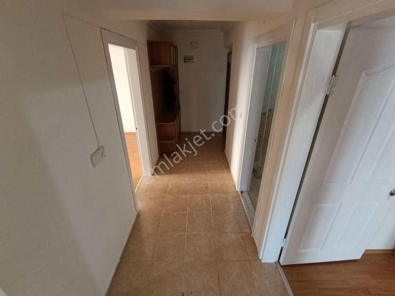 Altınkum Merkezde Denize 400 Metre Pazarın İçinde Ön Cephe 2+1 Daire - Görsel 2