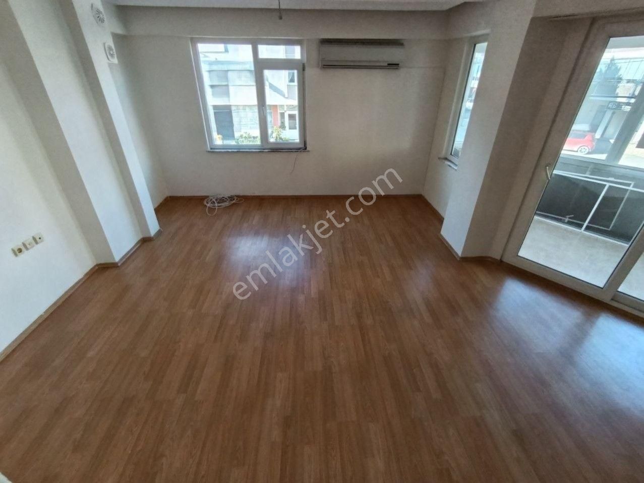 Altınkum Merkezde Denize 400 Metre Pazarın İçinde Ön Cephe 2+1 Daire - Görsel 3