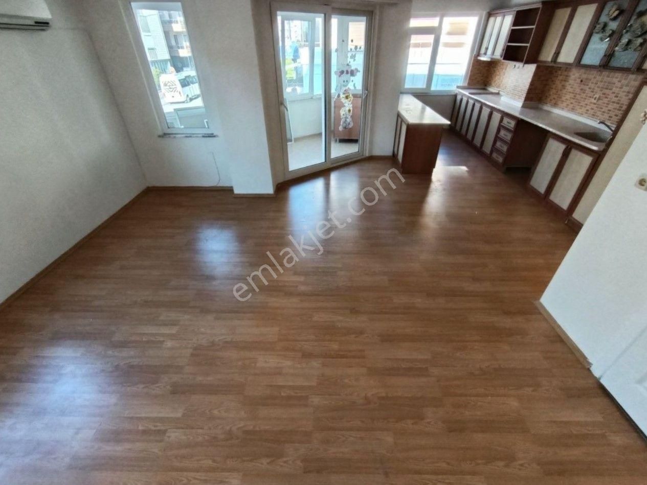Altınkum Merkezde Denize 400 Metre Pazarın İçinde Ön Cephe 2+1 Daire - Görsel 9