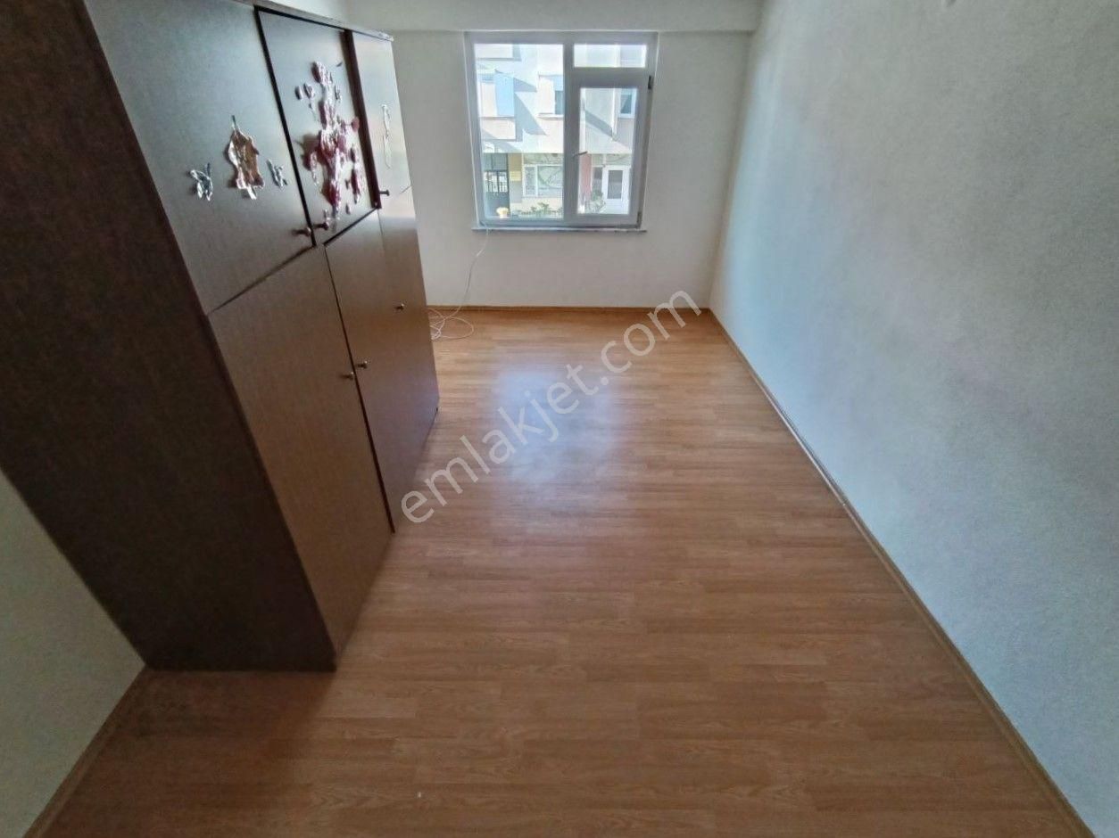 Altınkum Merkezde Denize 400 Metre Pazarın İçinde Ön Cephe 2+1 Daire - Görsel 19