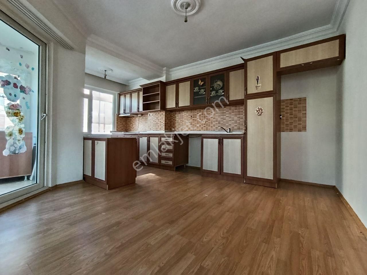Altınkum Merkezde Denize 400 Metre Pazarın İçinde Ön Cephe 2+1 Daire - Görsel 12