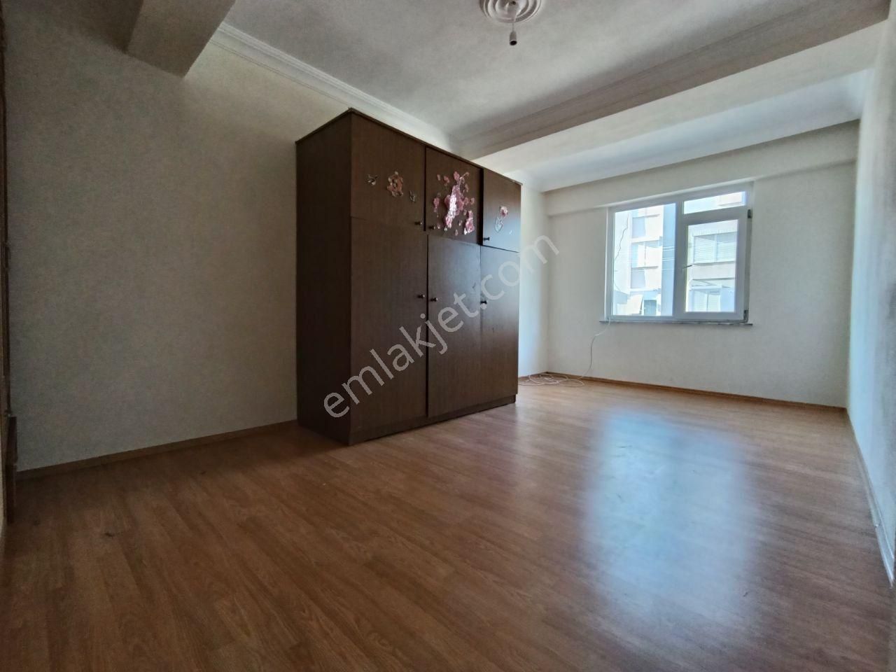 Altınkum Merkezde Denize 400 Metre Pazarın İçinde Ön Cephe 2+1 Daire - Görsel 18