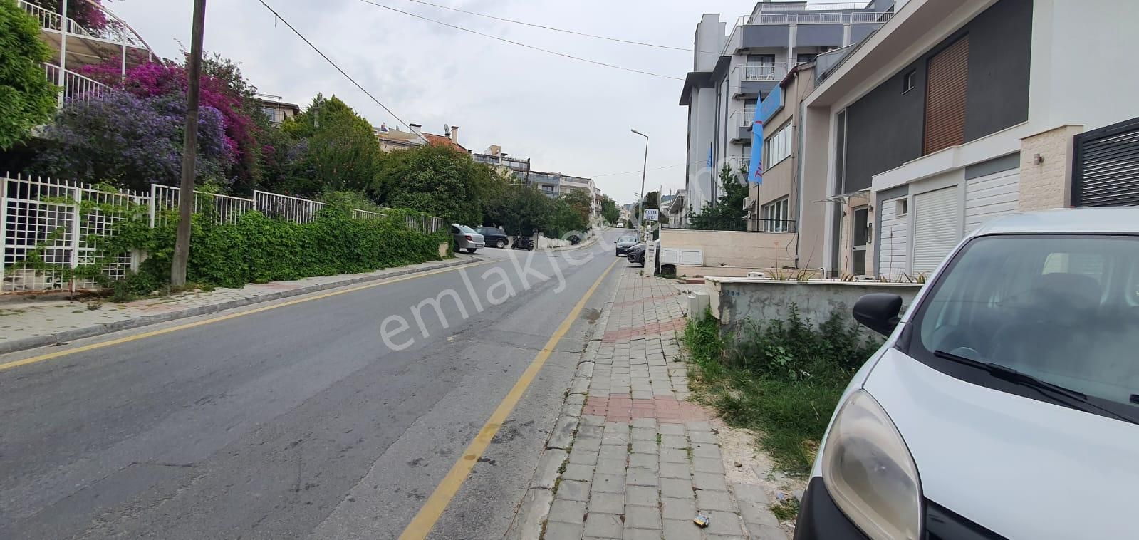 Kuşadası'nın En Prestijli Bölgesi'nde Satılık Villa Arsası - Görsel 13