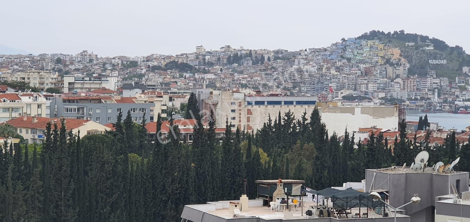 Kuşadası'nın En Prestijli Bölgesi'nde Satılık Villa Arsası - Görsel 11
