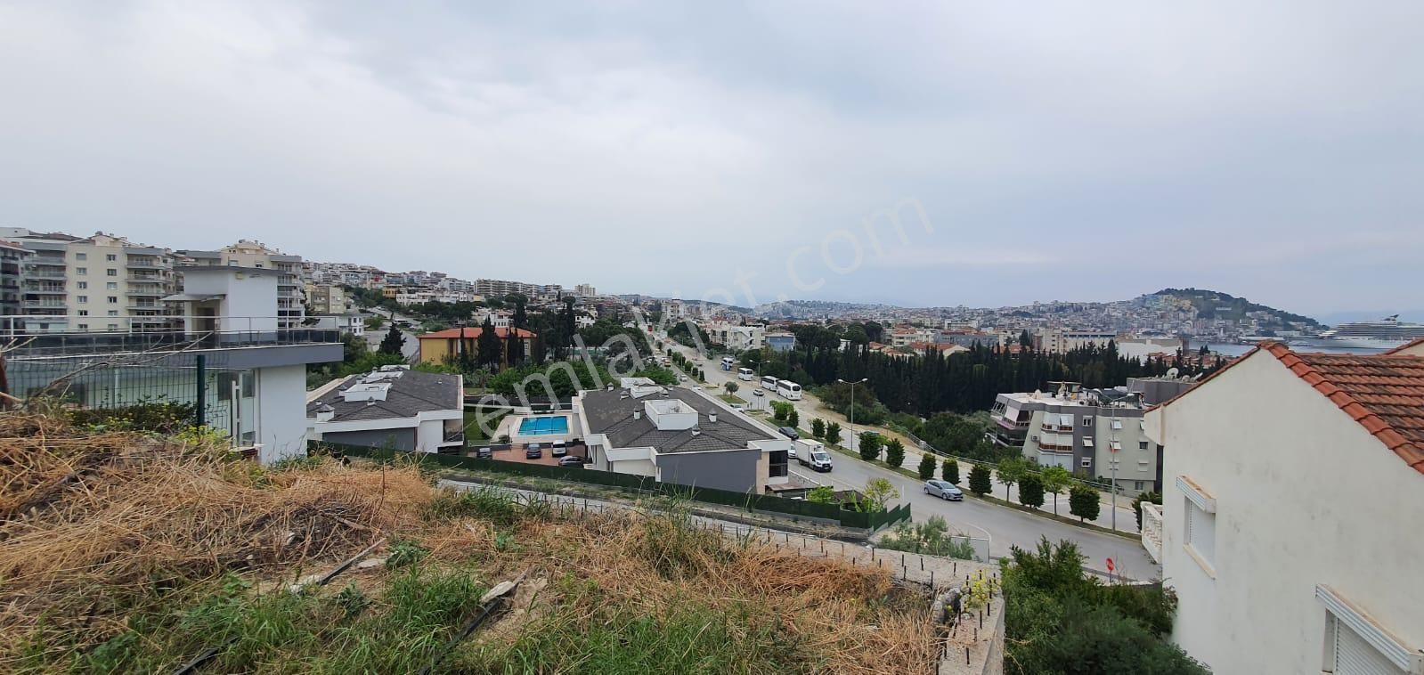 Kuşadası'nın En Prestijli Bölgesi'nde Satılık Villa Arsası - Görsel 12