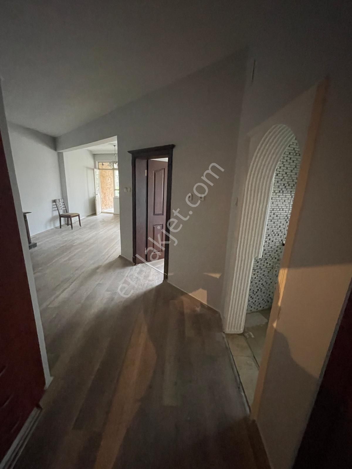 Altınoluk’ta Denize 1 Sokak – Müstakil Tadında, Bahçe Kullanımlı Daire - Görsel 6
