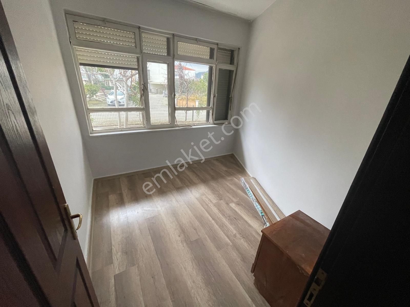 Altınoluk’ta Denize 1 Sokak – Müstakil Tadında, Bahçe Kullanımlı Daire - Görsel 17